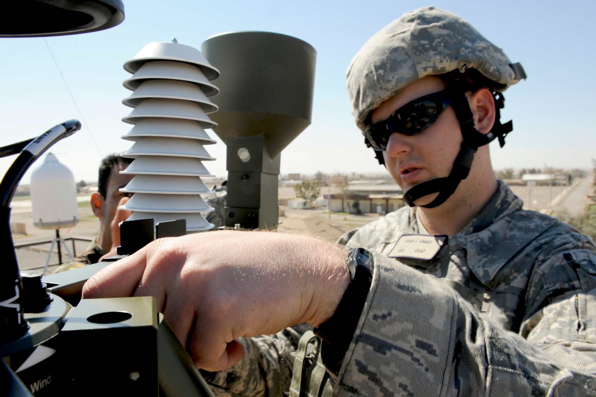 Airmen deliver weather gear to Iraqi air force Air Force Article Display
