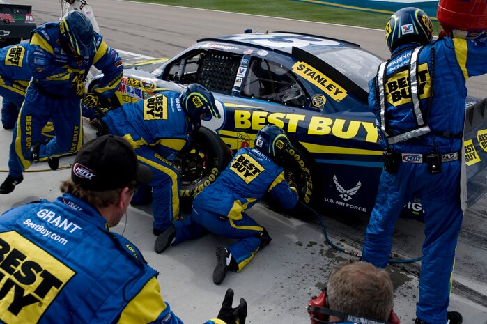 LAS VEGAS -- The Pit Crew for the 43 car changes the tires and refuels during a caution flag at the Kobalt Tools 400 race at the Las Vegas Motor Speedway as part of the NASCAR Sprint Cup Series March 6. The 43 car is sponsored by the U.S. Air Force and is driven by A.J Allmendinger who finished the race in 19th place. (U.S. Air Force photo by Airman 1st Class Daniel Hughes)