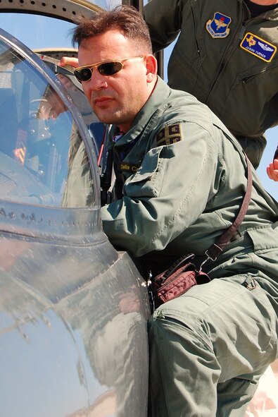 LAUGHLIN AIR FORCE BASE, Texas – Serbian Air Force Lieutenant Colonel Roberto Della Croce examines a U.S. Air Force T-38 aircraft.  The Colonel was among ten NATO countries visiting the base for a NATO training group conference.  (U.S. Air Force Photo by Master Sgt. Peter Borys)