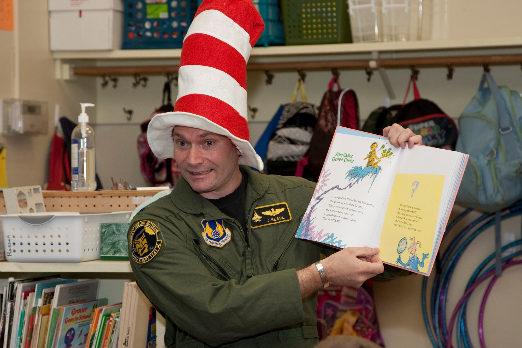 Lt. Col. Leonard Kearl, Joint Strike Fighter operations officer, reads to a class at Branch Elementary during Read Across America March 2. The reading day was created in 1997 when a reading task force at the National Education Association came up with the idea to create a day to celebrate reading. (Air Force photo by Paul Weatherman)