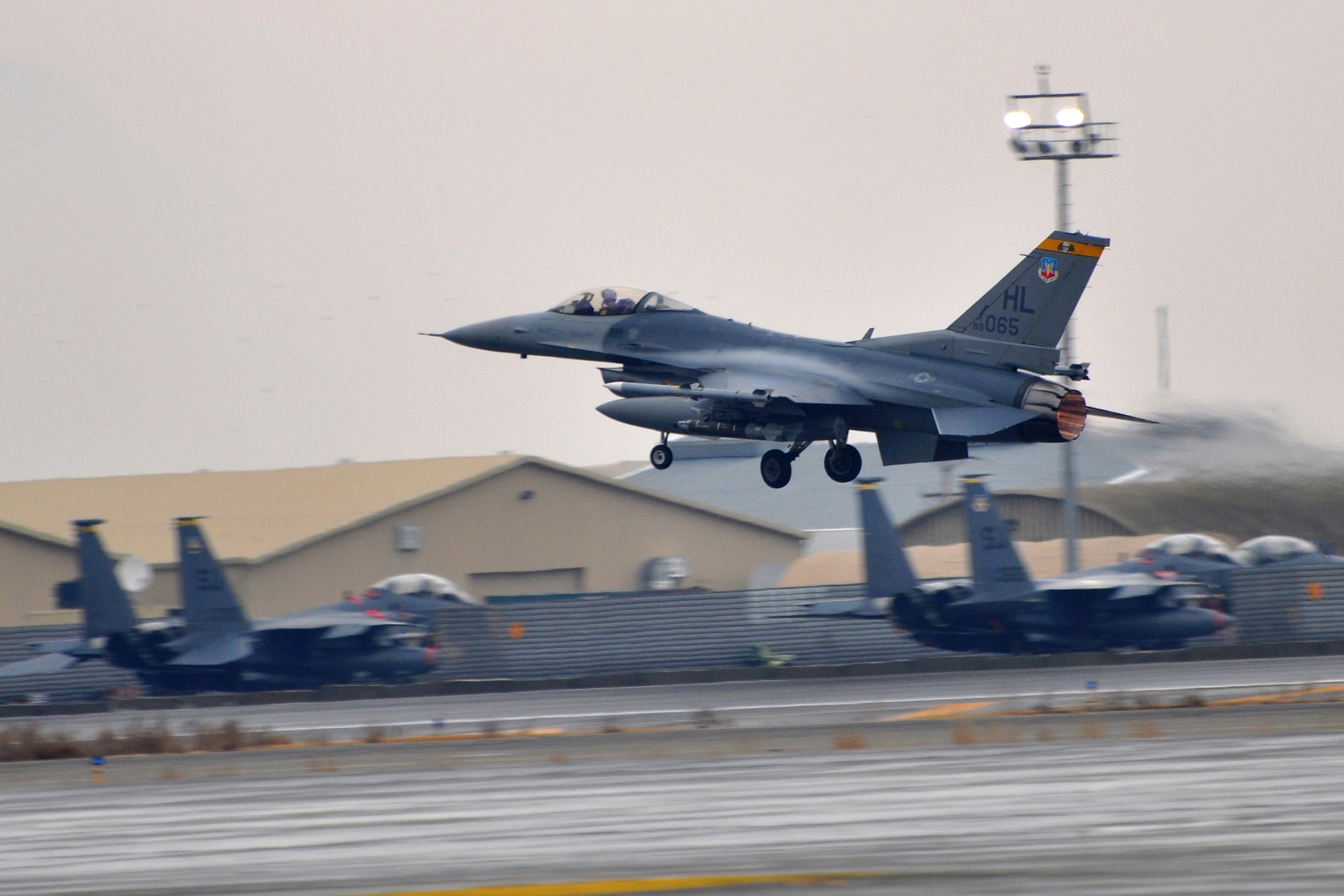 An F-16 Fighting Falcon belonging to the 4th Expeditionary Fighting Squadron takes off from Bagram Airfield, Afghanistan, March 9, 2011. The 4th EFS launch F-16s around the clock in support of Operation Enduring Freedom. (U.S. Air Force photo by Capt. Erick Saks) 