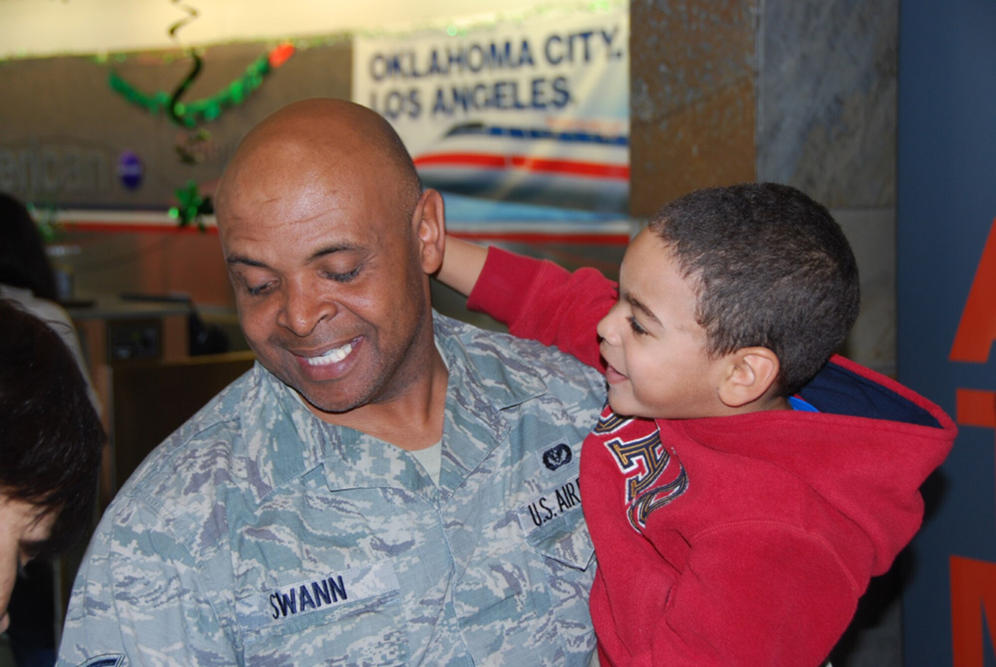 Oklahoma Air Force reservists return from deployment > Air Force ...