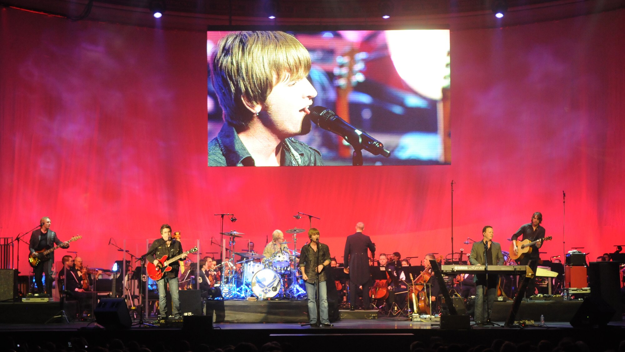 Country rock group Lonestar rocks-out on stage March 6 at the Daughters of the American Revolution Constitution Hall, Washington, D.C. The performance is part of the USAF Band’s 2011 Guest Artist Series. (U.S. Air Force photo by Senior Airman Christopher Ruano) 