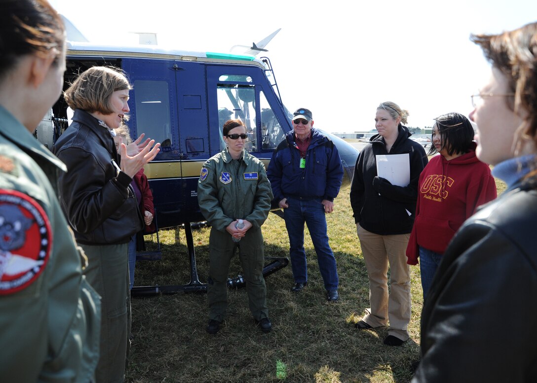 1 HS brief aspiring female pilots at Women Fly it Forward