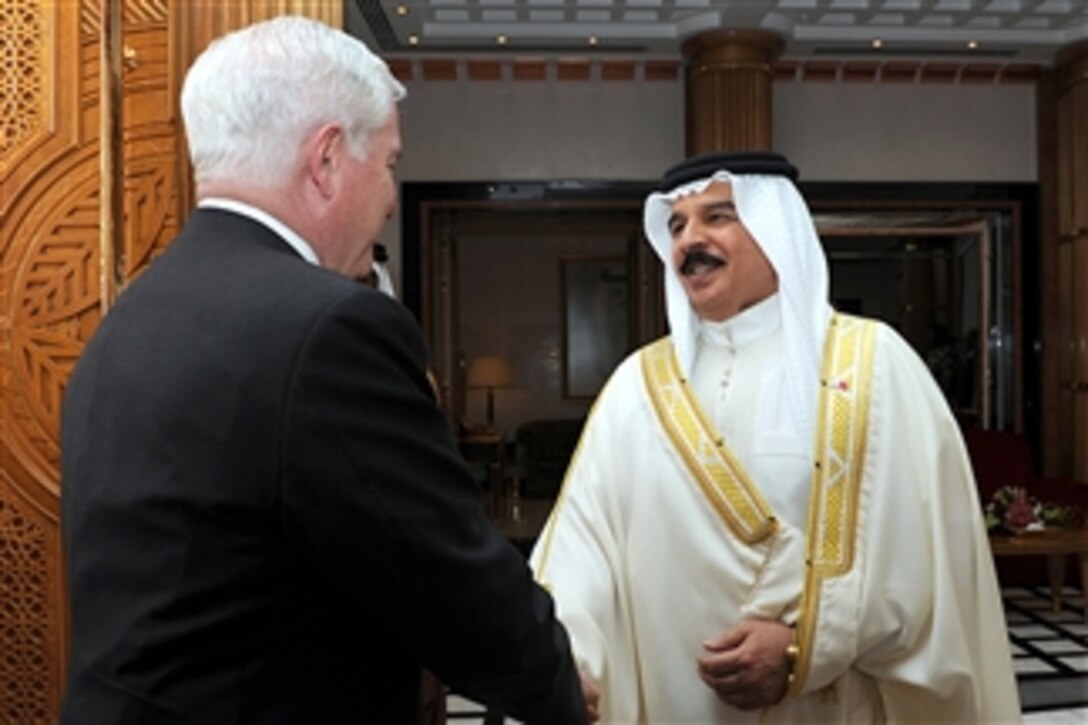 Secretary of Defense Robert M. Gates meets with the King of Bahrain Hamad bin ISA al-Khalifa at Safriyah Palace in Bahrain on March 12, 2003.  