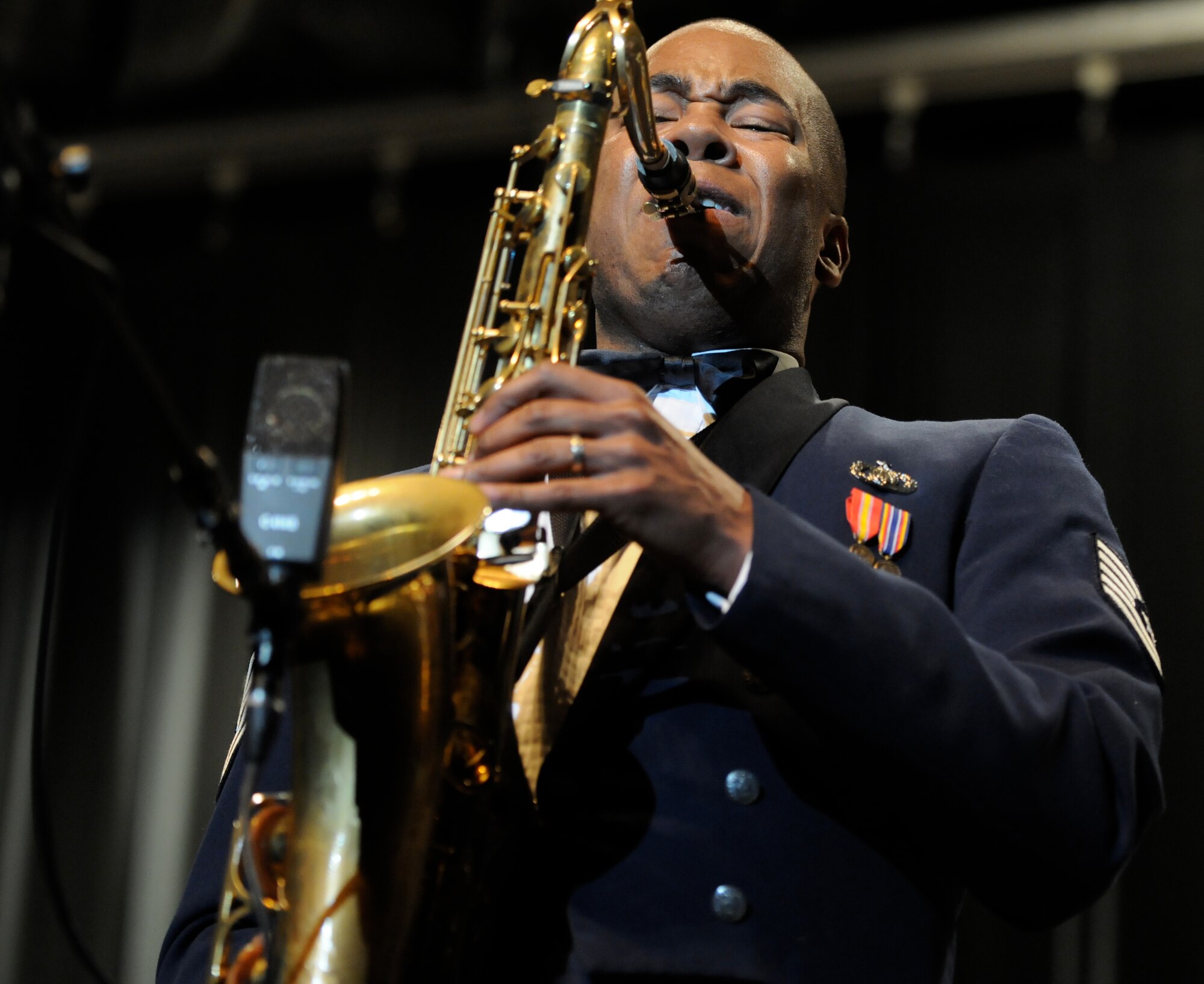 Tech. Sgt. Grant M. Langford, tenor saxophonist with the U.S. Air Force Band Airmen of Note, solos March 15 at Robert E. Lee High School, Staunton, Va. This performance was the first on the Note’s 2011 spring tour. (U.S. Air Force photo by Airman 1st Class Tabitha N. Haynes)