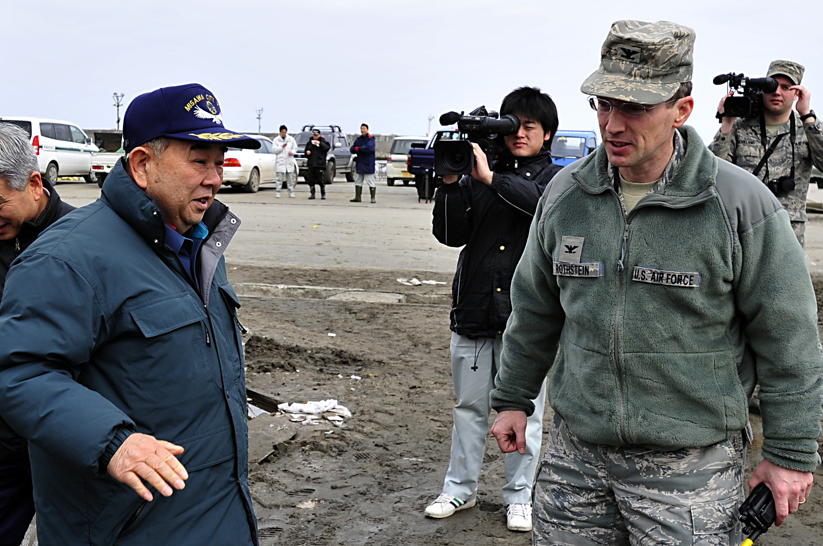 Misawa Air Base lends a helping hand > Misawa Air Base > Article Display