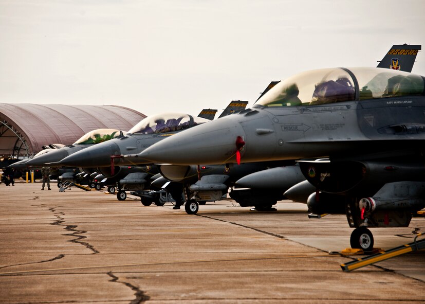 More than 10 F-16s from the 20th Fighter Wing were on hand to participate in the air-to-ground weapons system evaluation program known as Combat Hammer at Eglin Air Force Base, Fla.  The week-long evaluation is conducted by the 86th Fighter Weapons Squadron, located here.  The squadron hosts 20 to 25 evaluations at Hill and Eglin each year, assessing weapon system performance, reliability, capabilities, and limitations in realistic combat scenarios against representative real-world targets.  (U.S. Air Force photo/Samuel King Jr.)