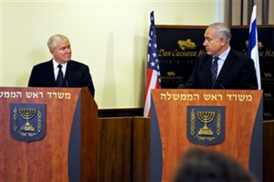 U.S. Defense Secretary Robert M. Gates meets with Israeli Prime Minister Benjamin Netanyahu at the Dan Cesarea Hotel in Israel, March 25, 2011.