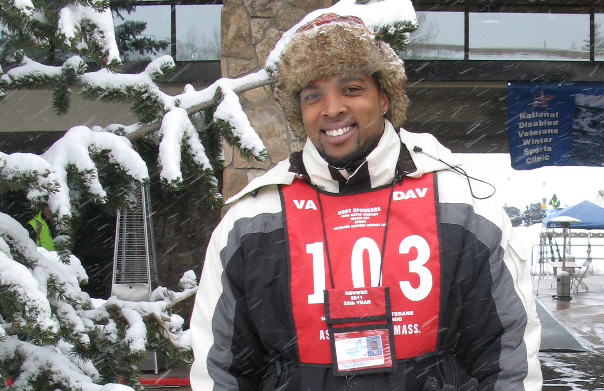 Former Navy Petty Officer 1st Class Tyrone Allen, a disabled veteran participating in the 25th National Disabled Veterans Winter Sports Clinic in Snowmass Village, Colo., is a Veterans Affairs claims assistant helping VA to resolve its disability claims backlog.  (DOD photo/Donna Miles) 