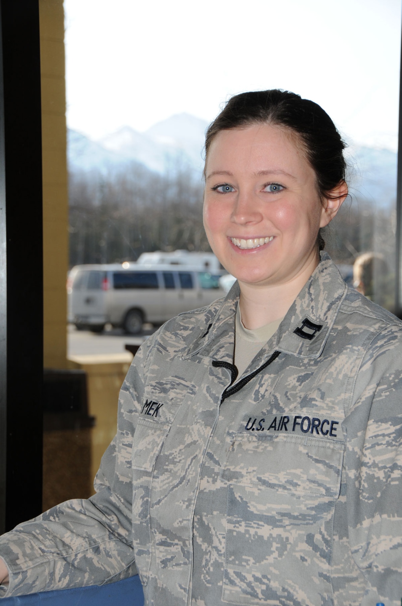 Air Force Capt. Meghan Samek, an intelligence officer with the 381st Intelligence Squadron, recently donated bone marrow to a 7-year-old leukemia patient. She would do it again, she said, and encourages others to donate. (U.S. Air Force photo\  Chris McCann)