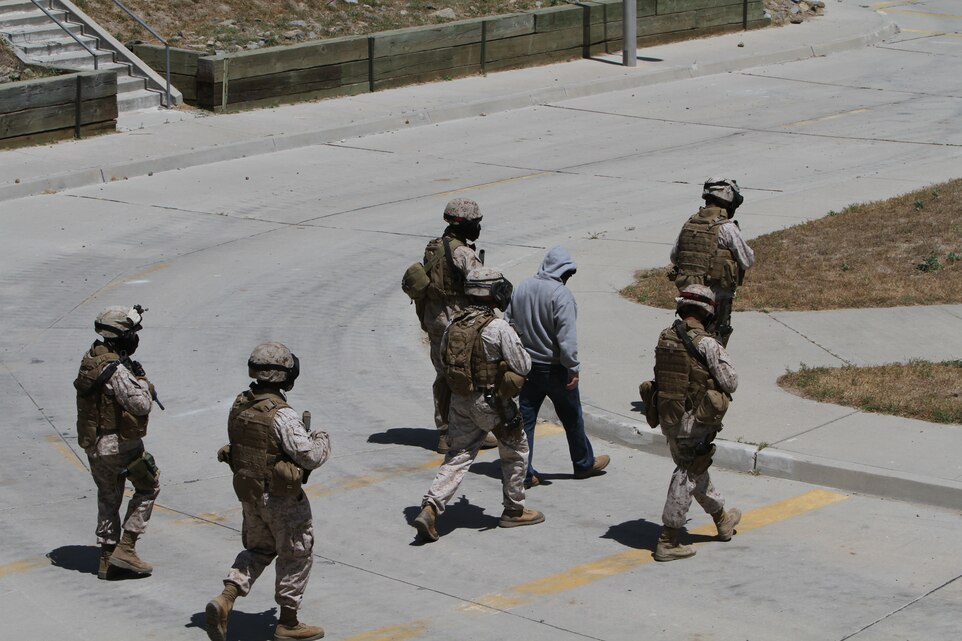 security-detachment-learns-to-protect-principle-11th-marine