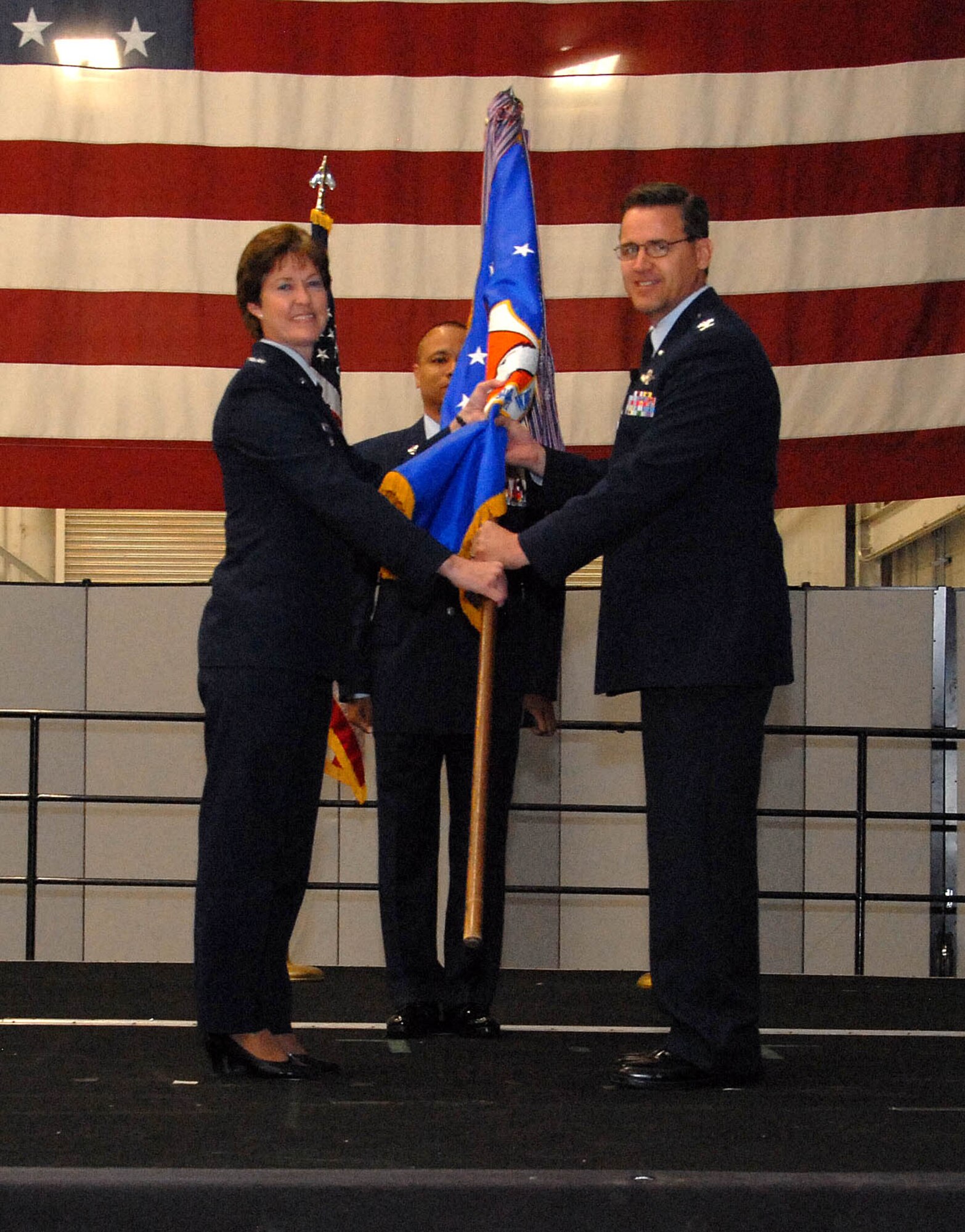 Col. Kevin G. Cavanagh, 940th Wing commander, received the 940th Wing flag from Col. Karen Rizzuti, 10th Air Force vice commander, during the unit's assumption of command ceremony. Colonel Cavanagh comes to the 940th from Schriever Air Force Base, Colo. where he served as the 319th Space Wing operations group commander.
(U.S. Air Force photo/Tech. Sgt. Luke Johnson)