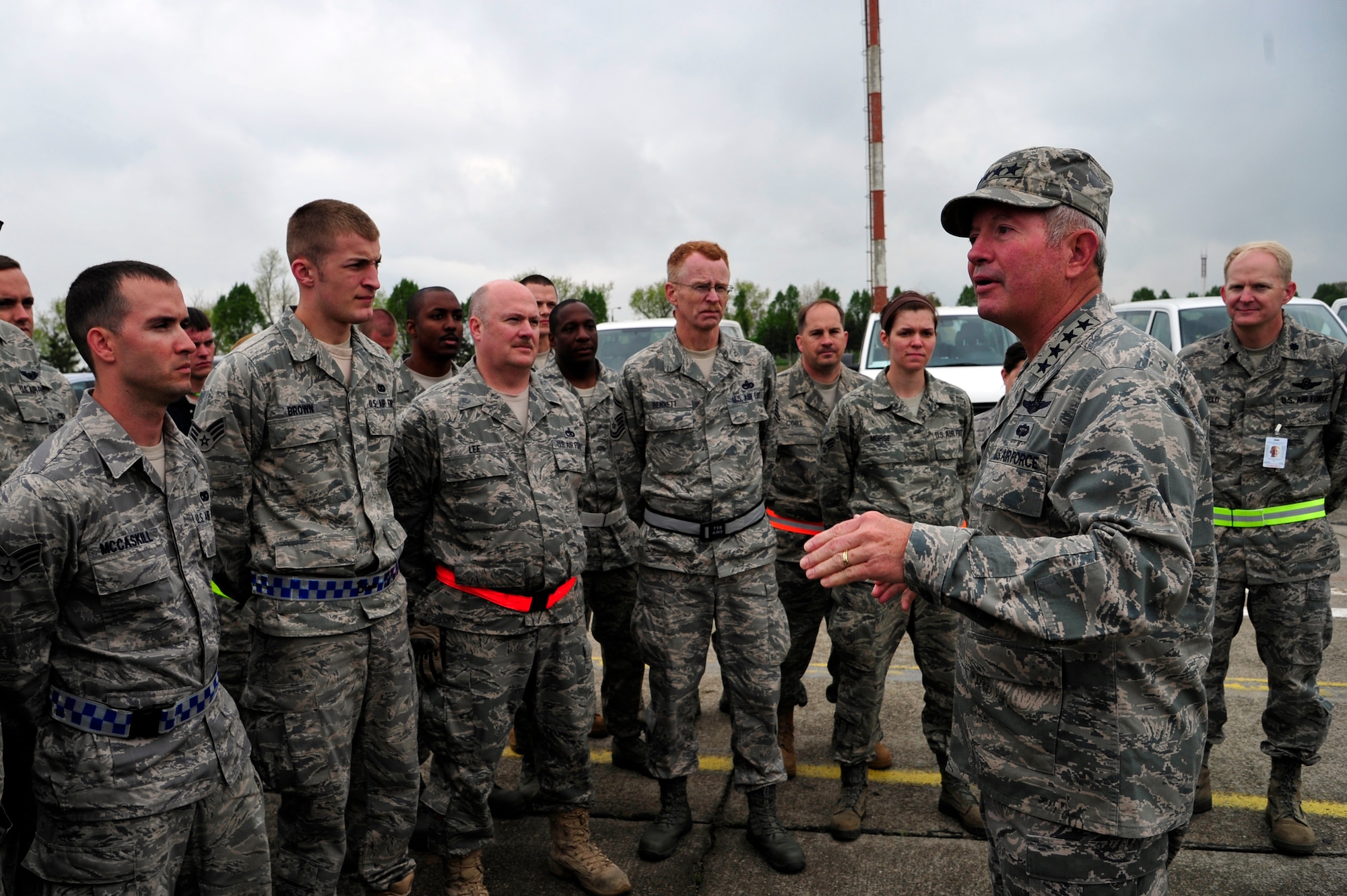 Gen. Duncan McNabb, U.S. Transportation Command commander meets with Airmen from the 621st Contingency Response Wing, Joint Base McGuire-Dix-Lakehurst and 728th Air Mobility Squadron, Incirlik Air Base, Turkey at Mihail Kogalniceanu Air Base, Romania, May 12. While in Romania, General McNabb visited both Mihail Kogalniceanu airport and the Port of Constanta.  USTRANSCOM is evaluating the feasibility of using the airport and seaport as a multi-modal hub for equipment flowing into and out of the U.S. Central Command theater of operation.  (U.S. Air Force photo by Master Sgt. Laura K. Deckman/released)