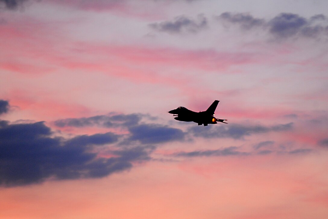 An F-16 Fighting Falcon flies May 2, 2011, above Spangdahlem Air Base, Germany. (U.S. Air Force photo/Senior Airman Nathanael Callon)