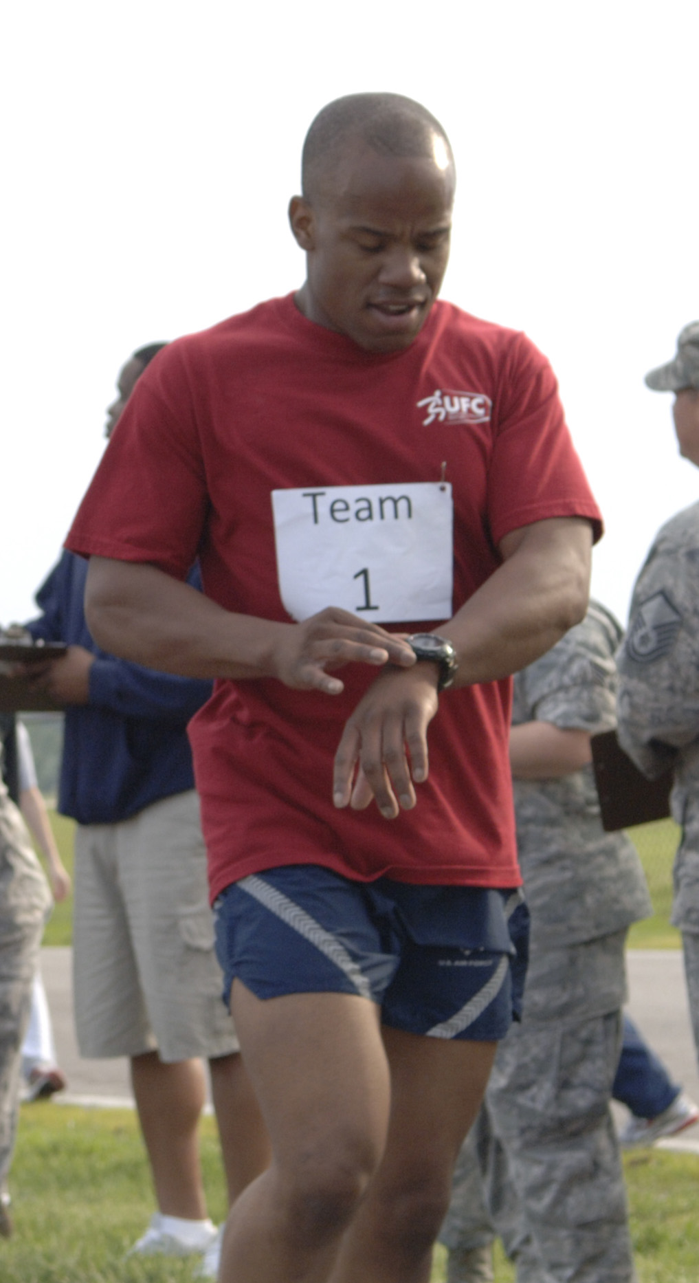 Fitness Challenge tests Airmen's strength, endurance > Scott Air Force ...