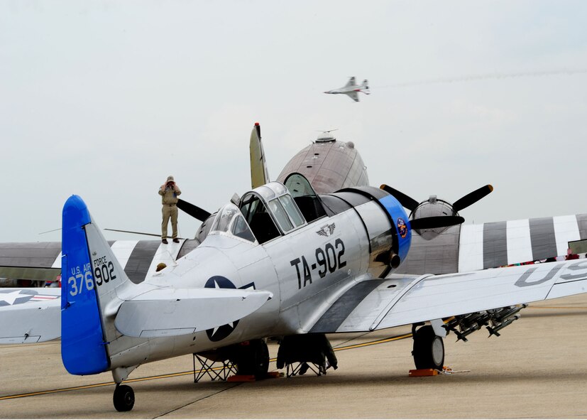 The U.S. Air Force Thunderbirds fly high above Joint Base Andrews, Md., during the 2011 Joint Service Open House May 20. JSOH affords the public an opportunity to meet the men and women of the Armed Forces and see military equipment from the Navy, Marines, Army, Air Force, and Coast Guard. JSOH is planned and conducted through the efforts of active duty, guard and reserve service members, as well as civilian employees, retirees and family members. (U.S. Air Force photo by Staff Sgt. Nichelle Anderson) 