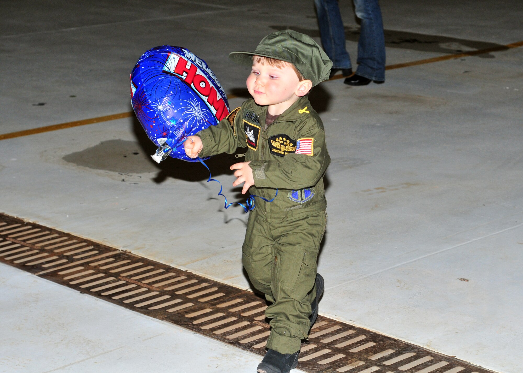 Airmen from 914th and 107 Airlift Wings are welcomed home by friends and family, May 16, 2011, Niagara Falls Air Reserve Station, NY. Airmen from 914th and 107 Airlift Wings return from a deployment to an undisclosed location in southwest Asia. (U.S. Air Force photo by Staff Sgt. Joseph McKee)