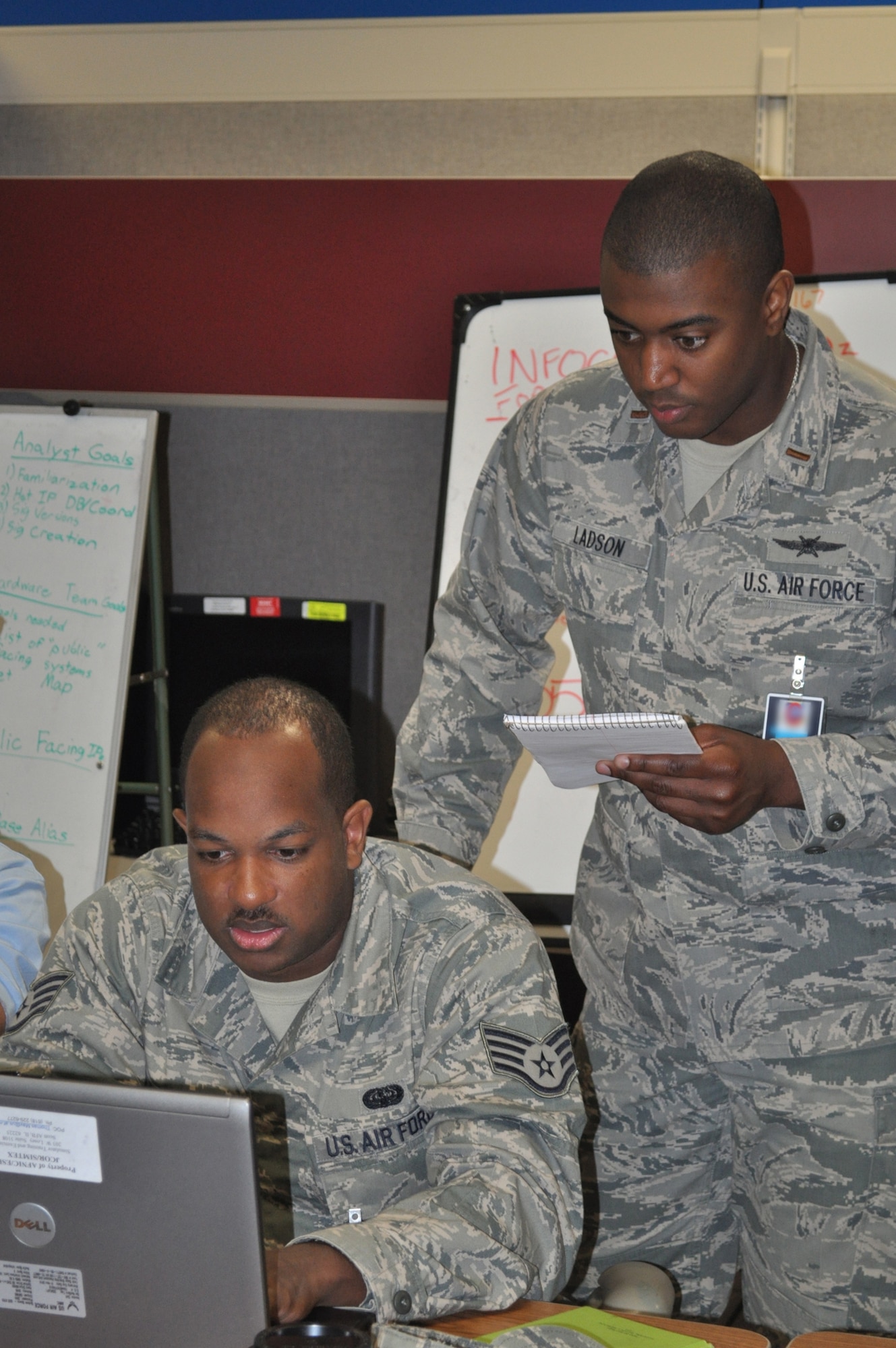 Airmen from across the 67th Network Warfare Wing compete May 19, 2011, in Cyber Nexus, the wing's first force-on-force competition. (U.S. Air Force photo/Mary von Tobel)
