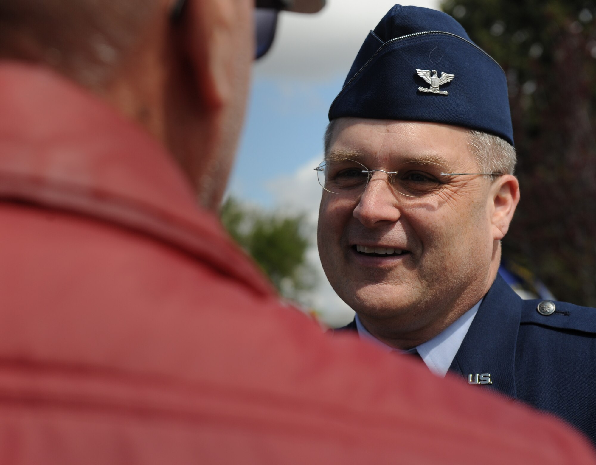 MOUNTAIN HOME, Idaho – Col. Ron Buckley, 366th Fighter Wing Commander, is thanked by local community members at a Memorial Day ceremony at Mountain View Cemetery here May 30. Colonel Buckley was the guest speaker for the event. (U.S. Air Force photo by Staff Sgt. Gina Chiaverotti-Paige) 