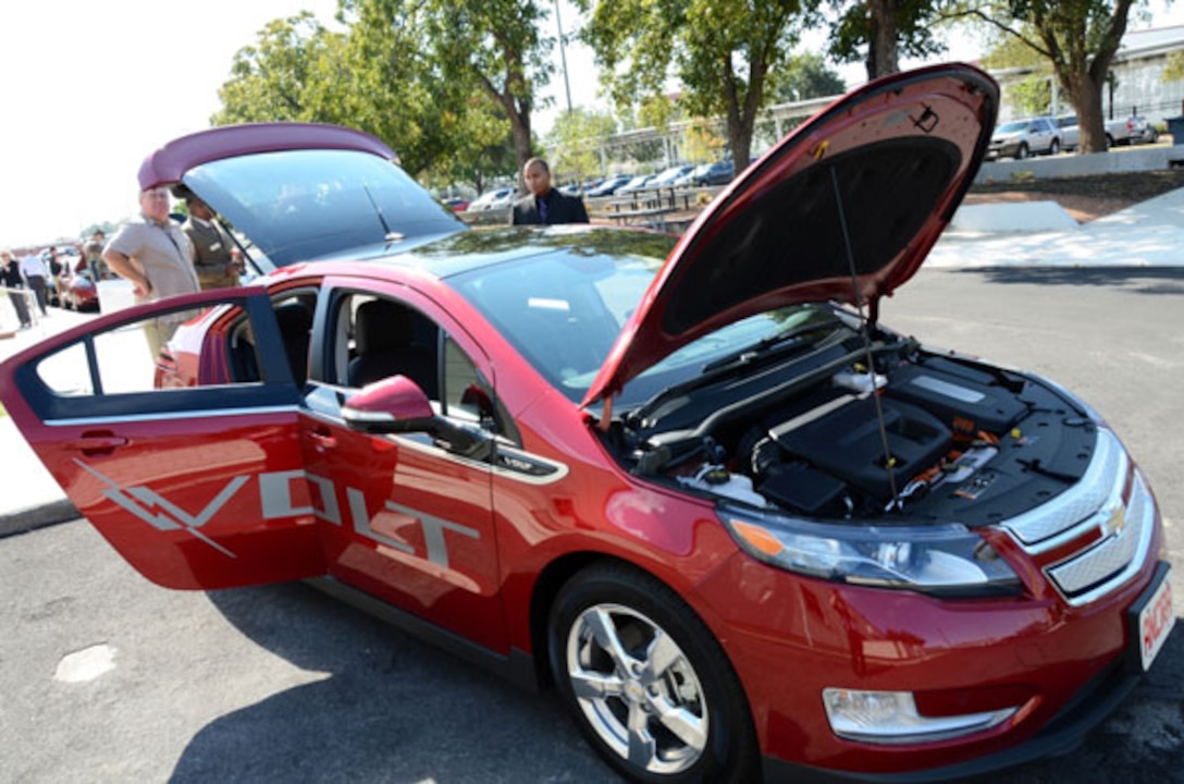 Electric, hybrid cars featured at Energy Efficient Auto Expo San