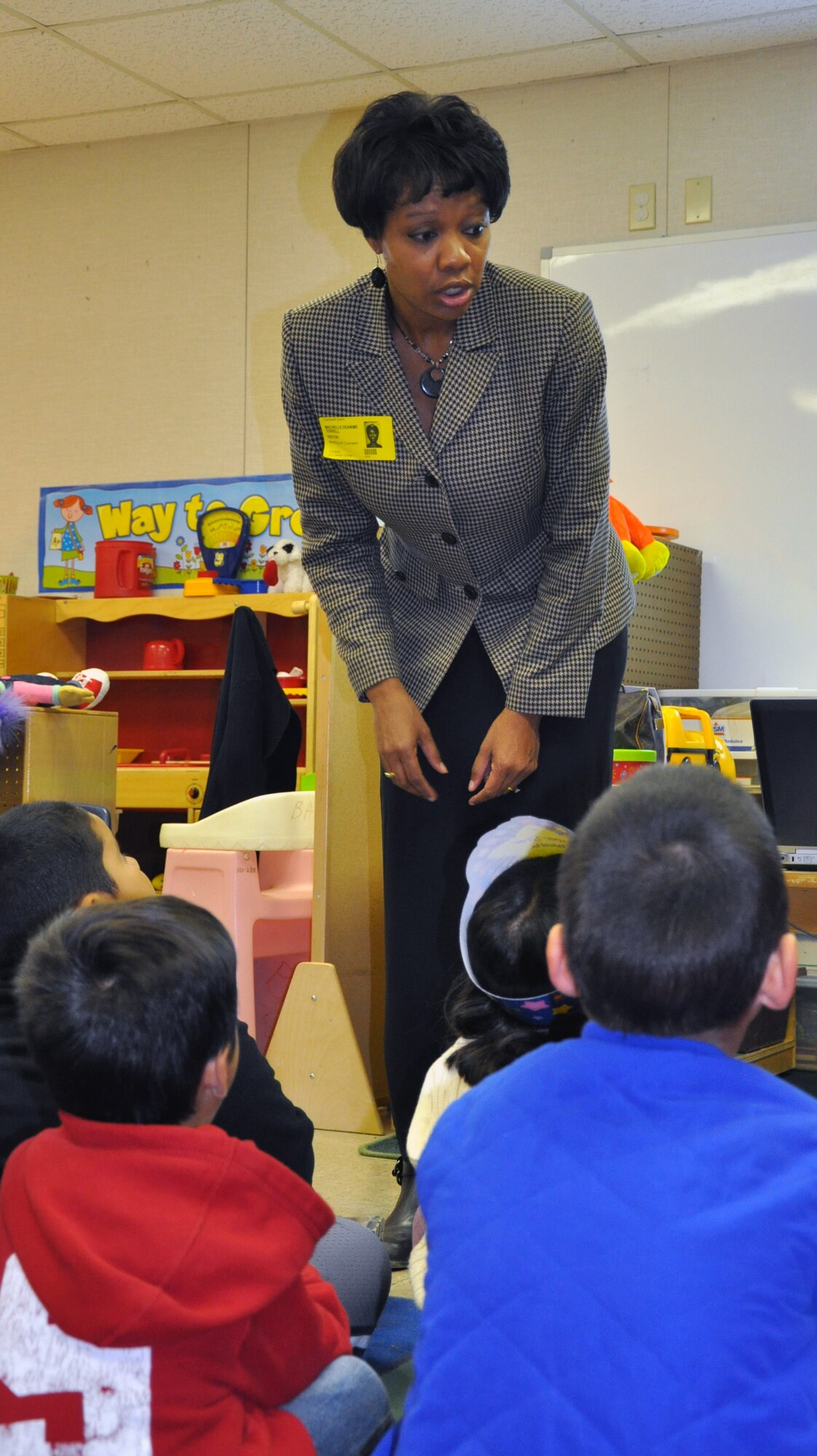LAUGHLIN AIR FORCE BASE, Texas —Machelle Terrell, 47th Flying Training Wing sexual assault response coordinator, teaches children the “safe touch rule” at Cardwell Elementary School in Del Rio Nov. 1. The presentation was part of Cardwell’s Red Ribbon Week and gave children the skills they need to keep their bodies safe. (U.S. Air Force photo/2nd Lt. James Ramirez)