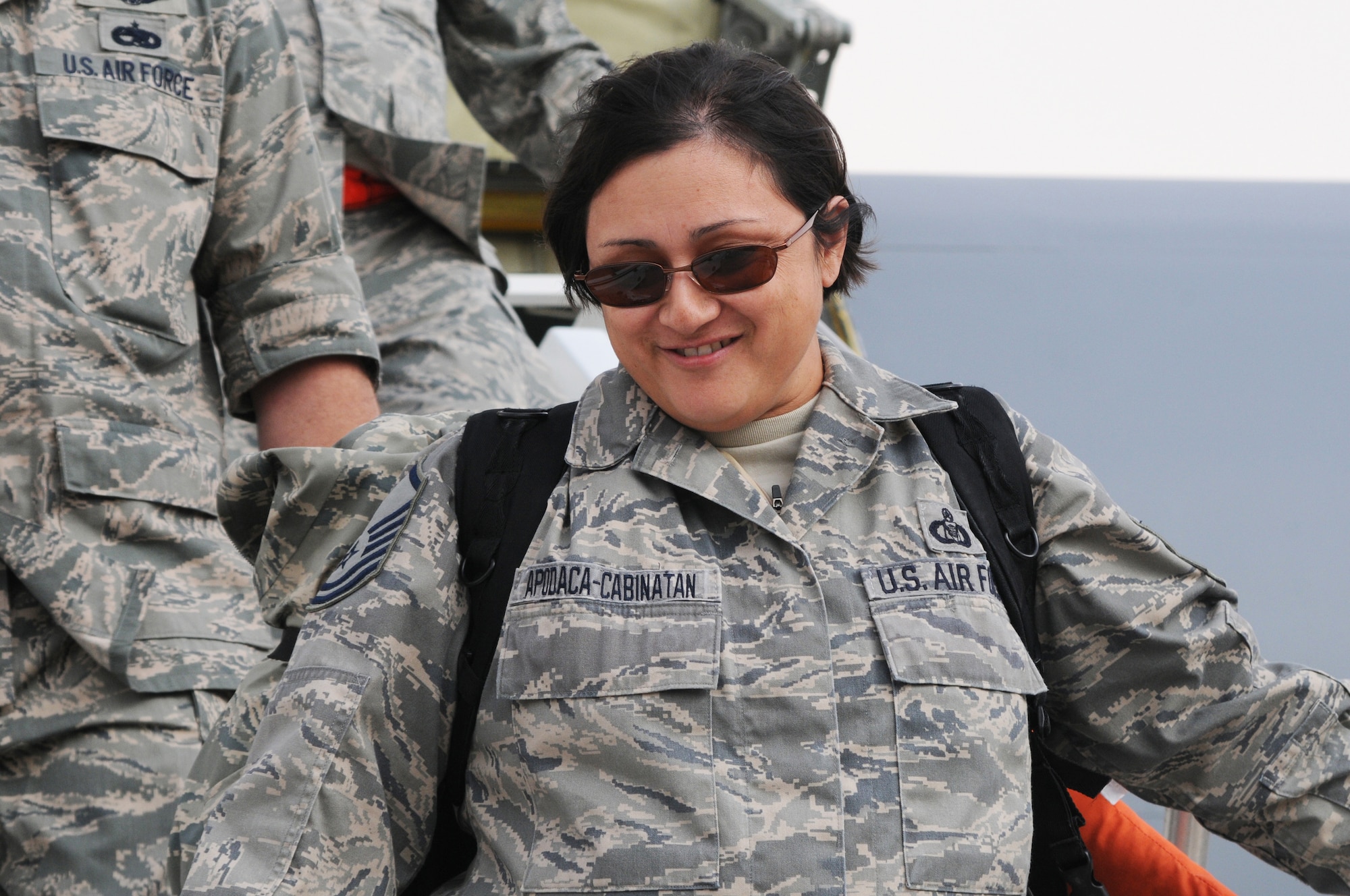 PHOENIX, AZ --Master Sgt. Jennifer Apodaca-Cabinatan, Chief Host Aviation Resource Manager for the 161st Air Refueling Wing, returns from the a deployment in support of Operation Iraqi Freedom, Nov. 4, 2011. Sergeant Apodaca-Cabinatan was assigned to the 379th Air Expeditionary Wing, 340 Expeditionary Air Refueling Squadron in Southwest Asia. (U.S. Air Force photo/Master Sgt. Charles Wade)