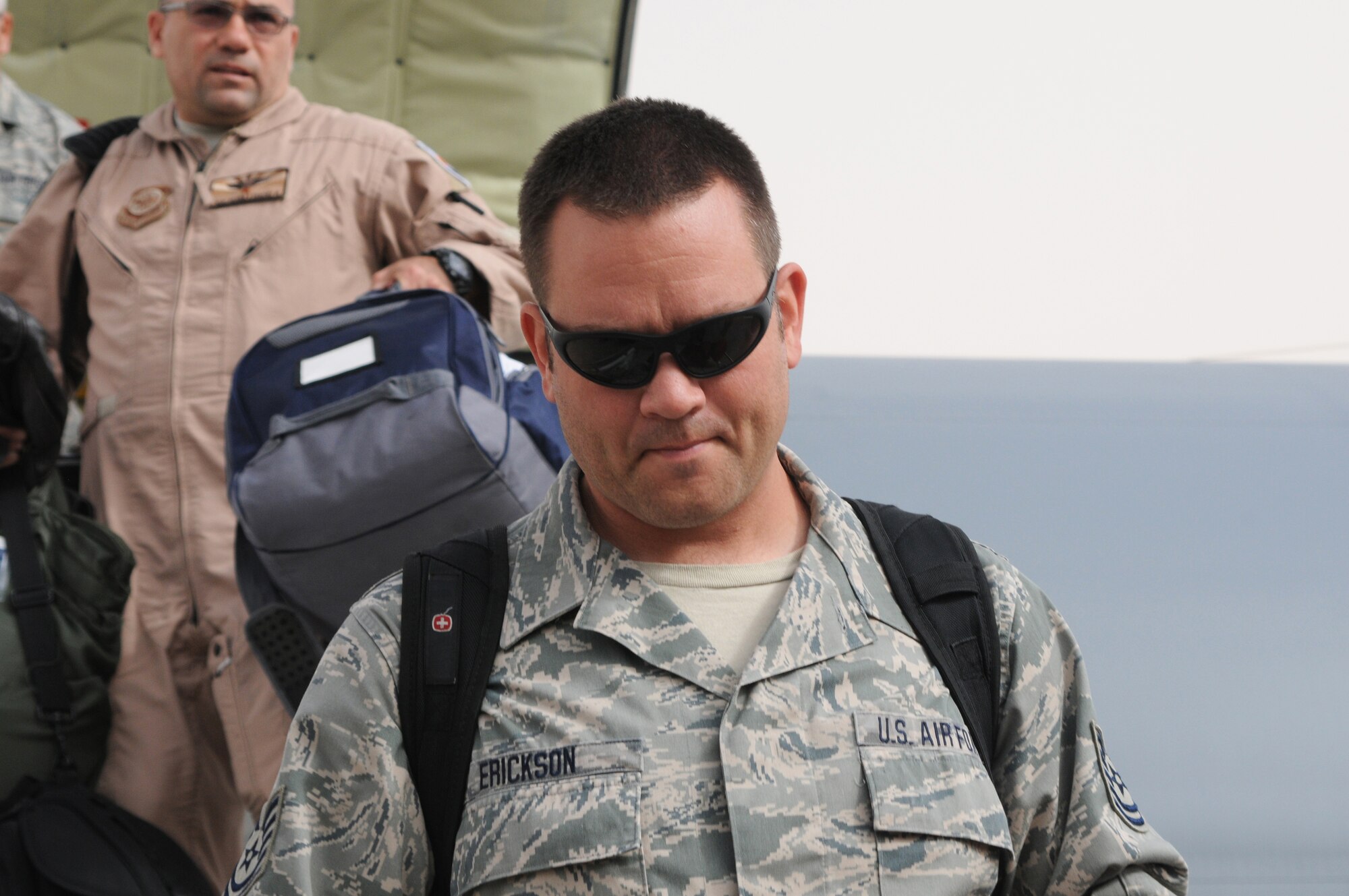 PHOENIX, AZ -- Technical Sgt. Scott Erickson, Avionics Technician with the 161st Air Refueling Wing, returns from the a deployment in support of Operation Iraqi Freedom, Nov. 4, 2011.Sergeant Erickson was assigned to the 379th Expeditionary Aircraft Maintenance Squadron, 340th Aircraft Maintenance Unit  in Southwest Asia. (U.S. Air Force photo/Master Sgt. Charles Wade)