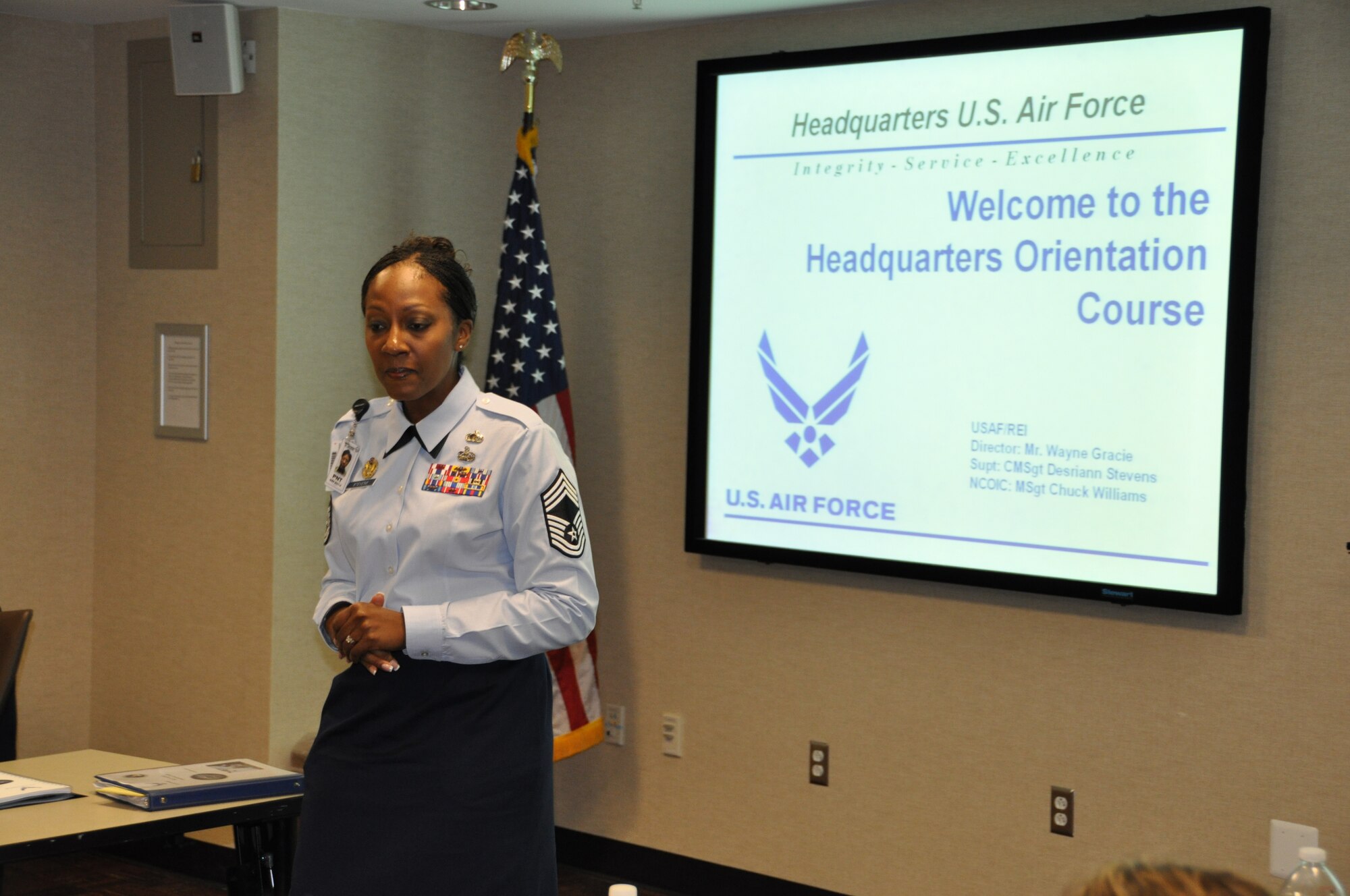 Chief Master Sgt. Desriann L. Stevens, superintendent of Policy Integration at United States Air Force headquarters, welcomes 37 Dobbins reservists to the Air Force Reserve Headquarters Orientation course held at the Pentagon Nov. 14-15. Service members were the first from Dobbins to participate in the course. (U.S. Air Force photo/Senior Airman Chelsea Smith)