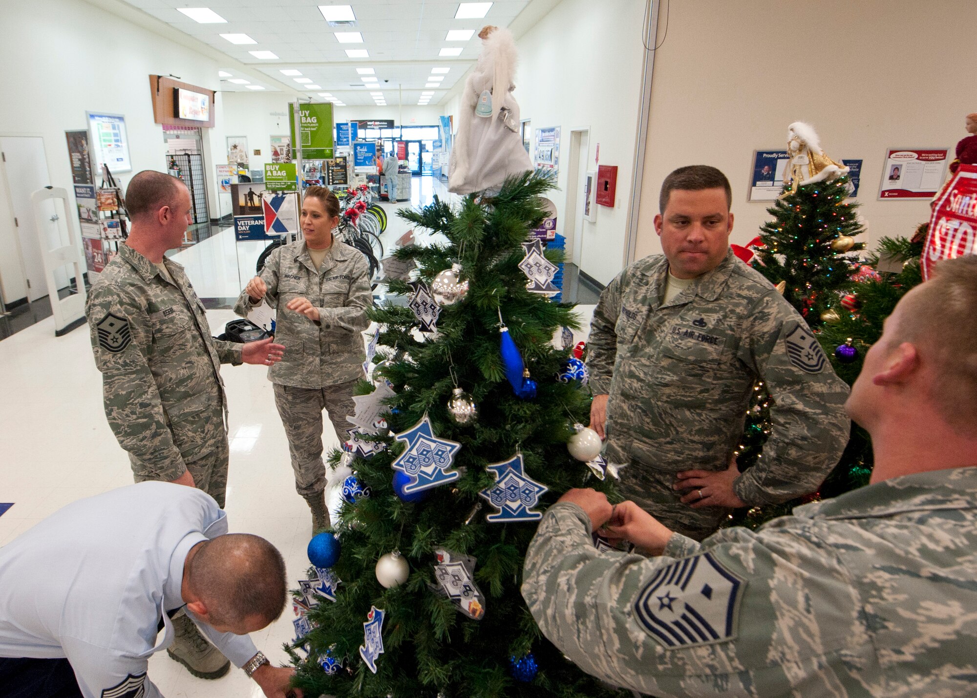 O Diamond Tree! O Diamond Tree! > Holloman Air Force Base > Article Display
