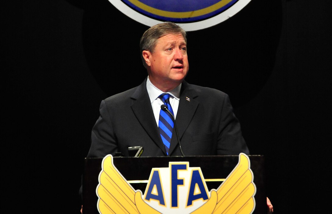 Secretary of the Air Force Michael Donley speaks at the Air Force
Association's 2011 Global Warfare Symposium in Los Angeles, Calif., Nov. 18,
2011. He discussed the Air Force's future budget outlook and the importance
of supporting Airmen and their families while at the same time protecting
the ability of the service to sustain core missions and capabilities. (U.S.
Air Force Photo/Lou Hernandez)
