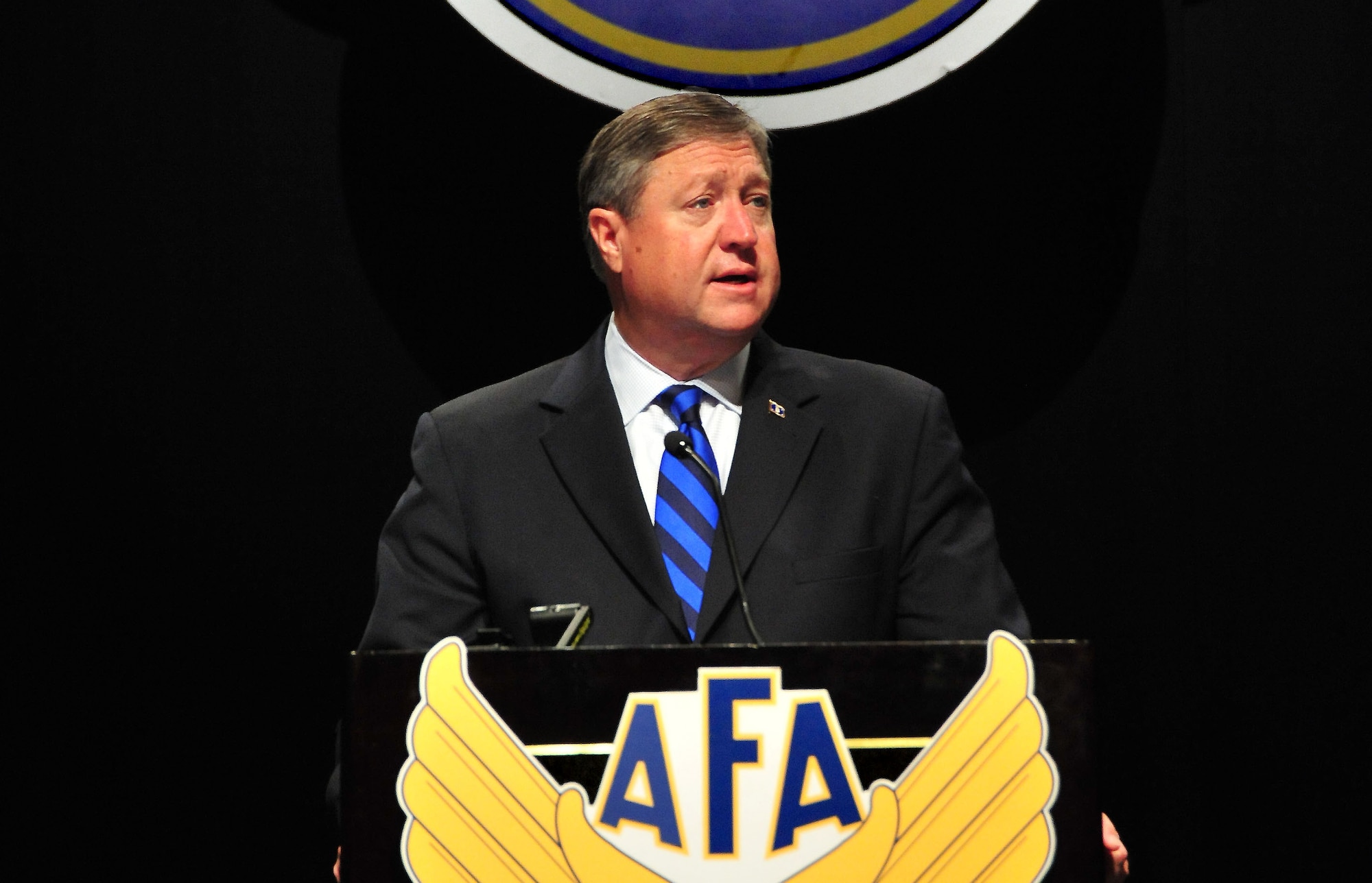 Secretary of the Air Force Michael Donley speaks at the Air Force
Association's 2011 Global Warfare Symposium in Los Angeles, Calif., Nov. 18,
2011. He discussed the Air Force's future budget outlook and the importance
of supporting Airmen and their families while at the same time protecting
the ability of the service to sustain core missions and capabilities. (U.S.
Air Force Photo/Lou Hernandez)
