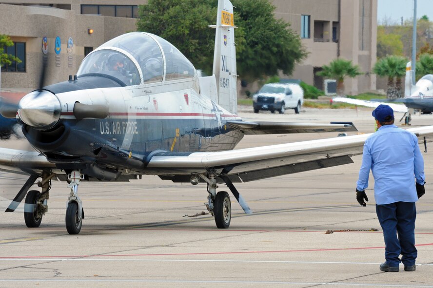 LAUGHLIN AIR FORCE BASE, Texas – A T-6A Texan II prepares for takeoff here Nov. 21. The T-6 aircraft is a single-engine, two-seat primary training aircraft designed to train student pilots. Laughlin graduates about 400 pilots annually. (U.S. Air Force photo/Senior Airman Scott Saldukas)