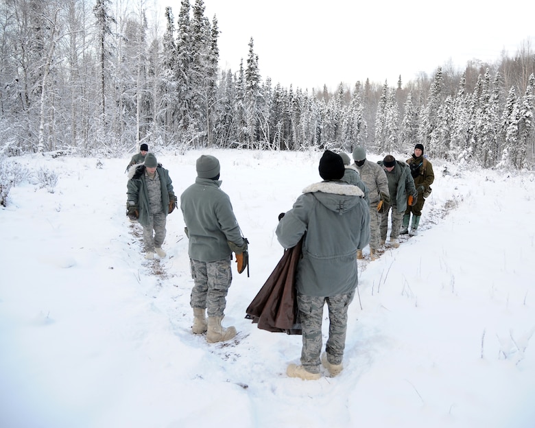 Cool School teaches arctic survival > Eielson Air Force Base > Article