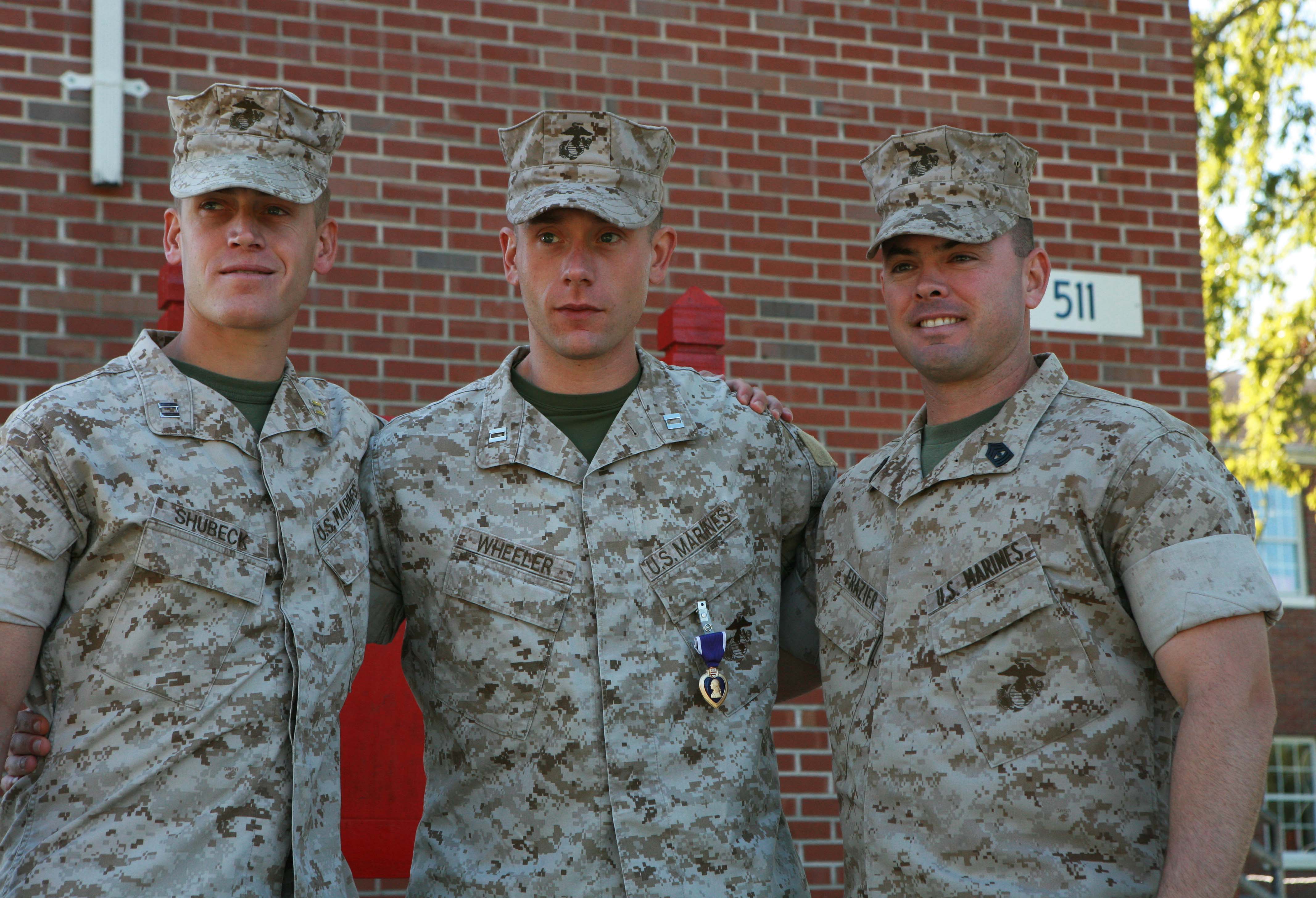 ミリタリー Walking U.S Army Sergeant Pick of the 'Lik: Tech. Sgt. Mark Walker, 39th CES