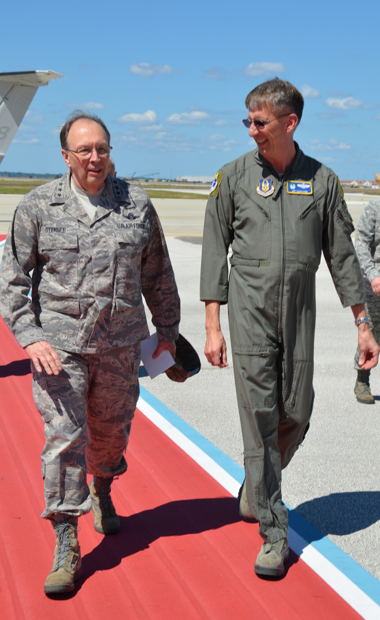 PATRICK AIR FORCE BASE, Fla- Lt. Gen. Charles Stenner,Air Force Reserve Command Commander, is greeted by Col. Jeffrey Macrander, 920th Rescue Wing Commander. General Stenner is making his way down the Eastern Seaboard to visit different Air Force Reserve units and meet the Reserve Airmen. The 920th trains and equips approximately 1,500 Airmen to search for, locate and recover U.S. Armed Forces personnel during military operations. (U.S. Air Force photo/Airman First Class Natasha Dowridge)