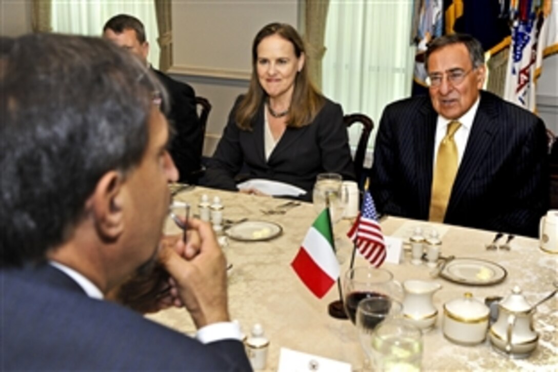 U.S. Defense Secretary Leon E. Panetta, right, hosts a working lunch for Italian Defense Minister Ignazio La Russa, left foreground, at the Pentagon, Oct. 17, 2011. Undersecretary of Defense for Policy Michele Flournoy joined Panetta.
