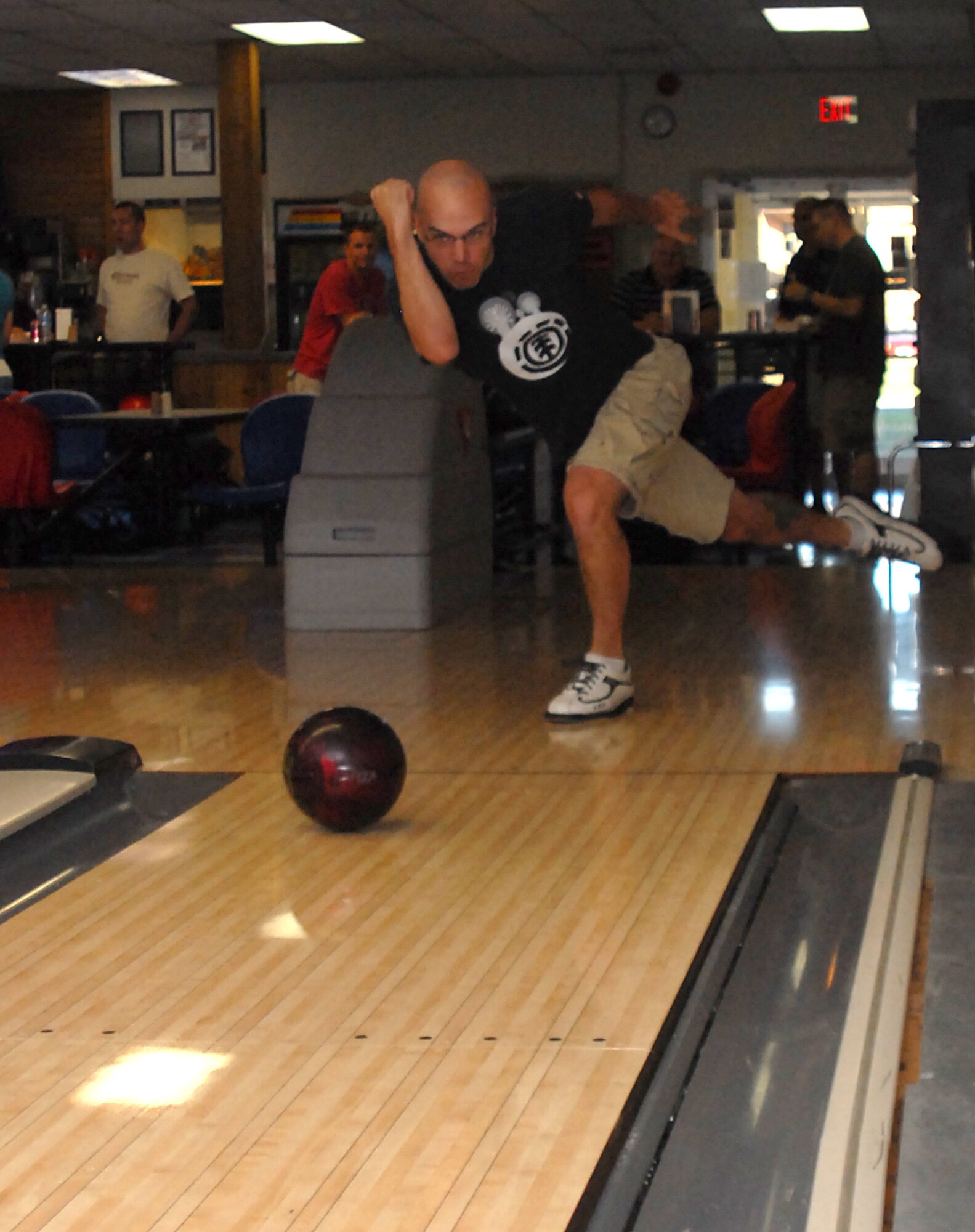 GOODFELLOW AIR FORCE BASE, Texas -- Tech. Sgt. Jason Flynn, 315th Training Squadron A team, warms up for a league game at the Thede Bowling Center Oct. 18.  Flynn's team remains undefeated. (U.S. Air Force photo/Connie Hempel)