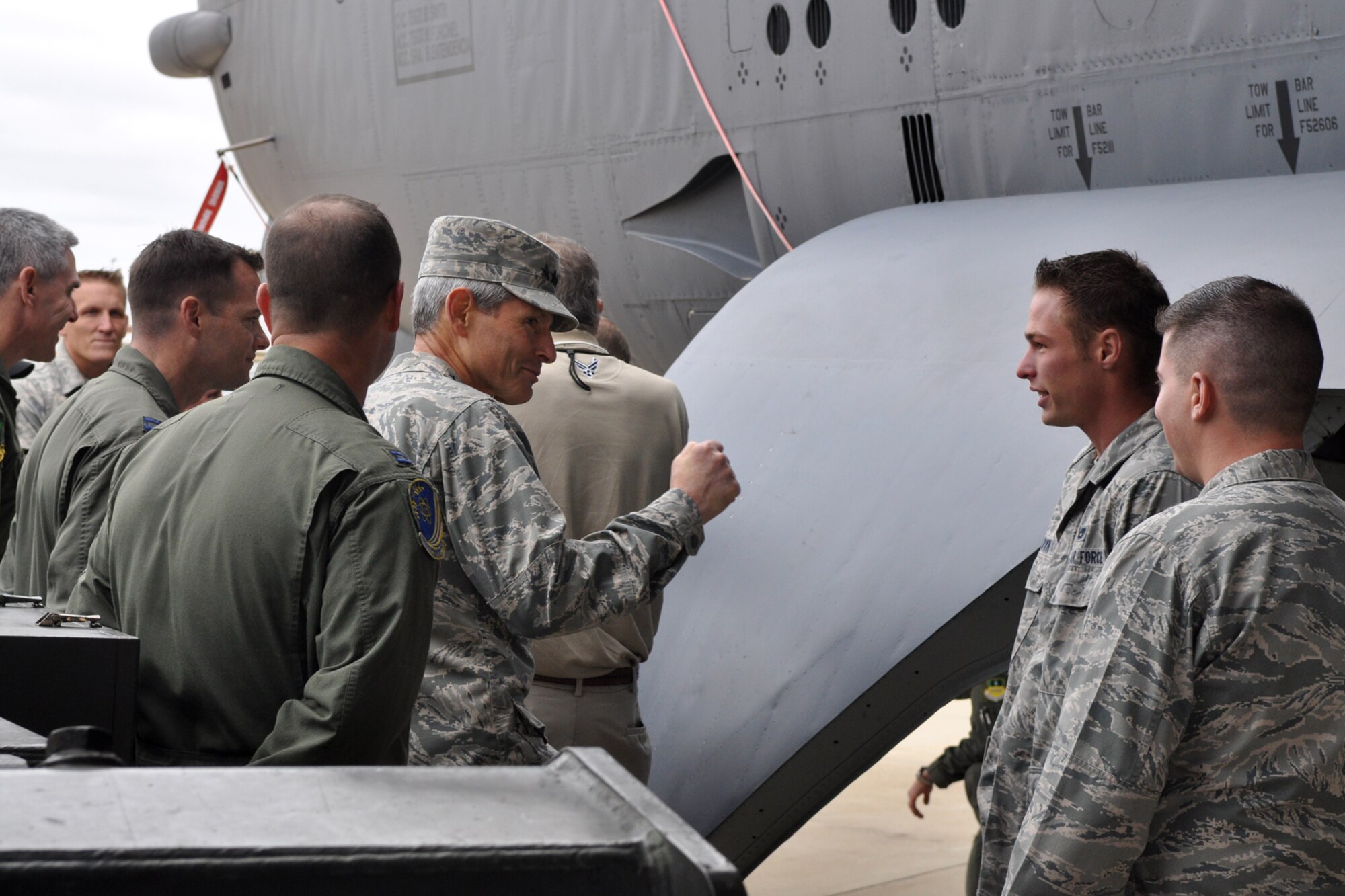 Air Force Chief of Staff Gen. Norton Schwartz says goodbye to several Airmen
from the 307th Bomb Wing, 343rd Bomb Squadron and 2nd Bomb Wing after being
briefed on the B-52 Stratofortress during his visit to Barksdale Air Force
Base, La., Oct. 18, 2011. General Schwartz and 15 civic leaders from across
the country visited Barksdale AFB Oct. 17-21, 2011, as part of the Air Force
Chief of Staff Civic Leader Program. (U.S. Air Force photo/Master Sgt. Jeff
Walston/Released)
