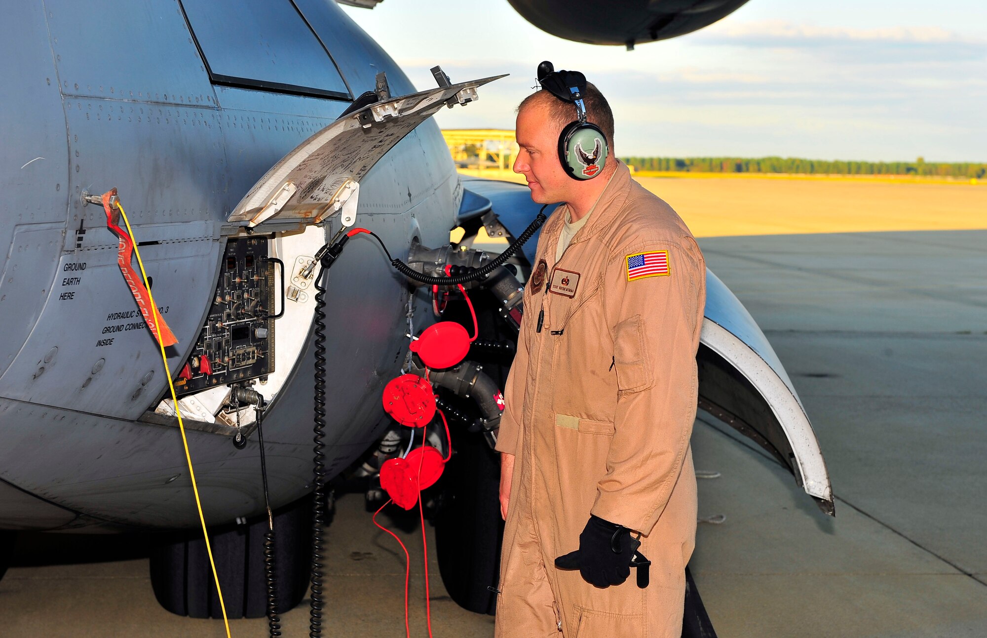 Staff Sgt. Brian Mumma, 62nd Aircraft Maintenance Squadron crew chief, refuels a C-17 Globemaster III, Oct. 18, 2011, at Shaw Air Force Base, S.C. The C-17 carried U.S. Secretary of State Hillary Rodham Clinton to Tripoli, Libya, earlier this week. (Air Force photo/Airman 1st Class Neil D. Warner)
