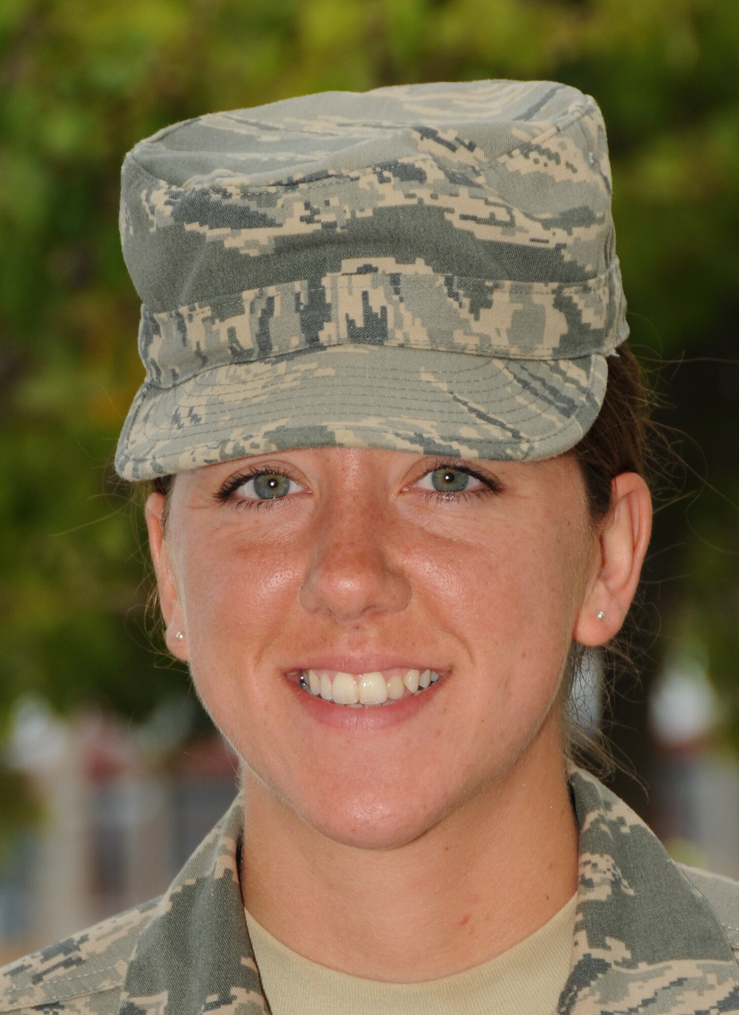 Airman Gretchen Pegnetter graduated Oct. 18, 2011, from the personnel apprentice
course in the 335th Training Squadron, Keesler Air Force Base, Miss., with perfect
scores. Pegnetter, from Pittsburgh, is a reservist from the 911th Airlift Wing.  (U.S. Air Force photo by Kemberly Groue)
