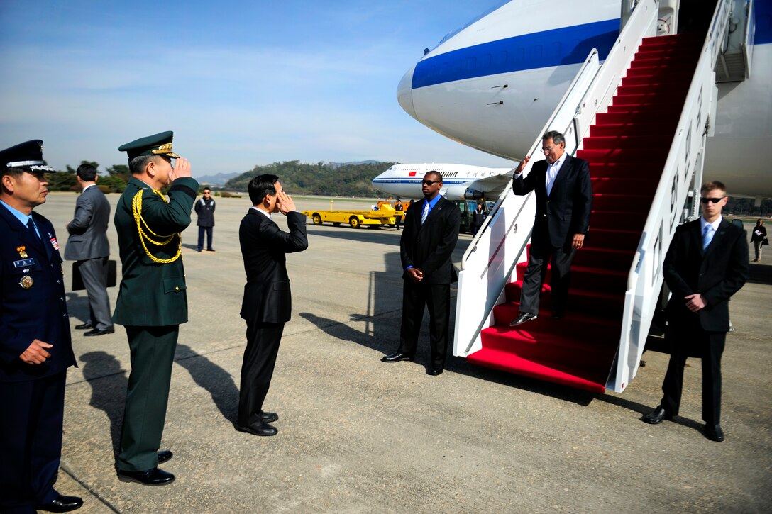 U.S. Defense Secretary Leon E. Panetta arrives at Seoul Air Base, South Korea, Oct. 26, 2011. 