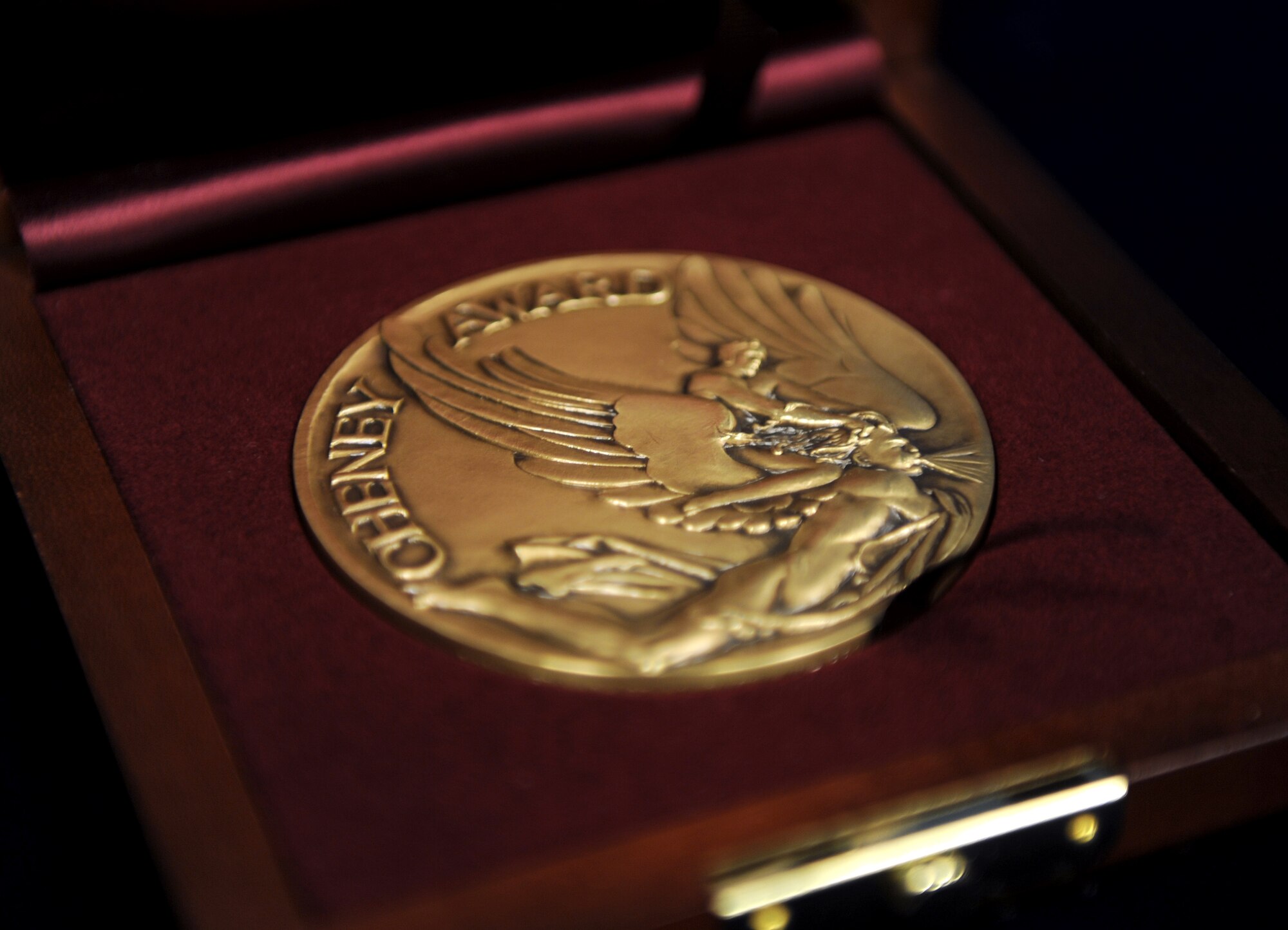 Maj. John D. Foy IV and Capt. Patrick Markey each received a Cheney
Award Medallion Oct. 27, 2011, during a ceremony at the Pentagon. (U.S. Air
Force photo/Andy Morataya)