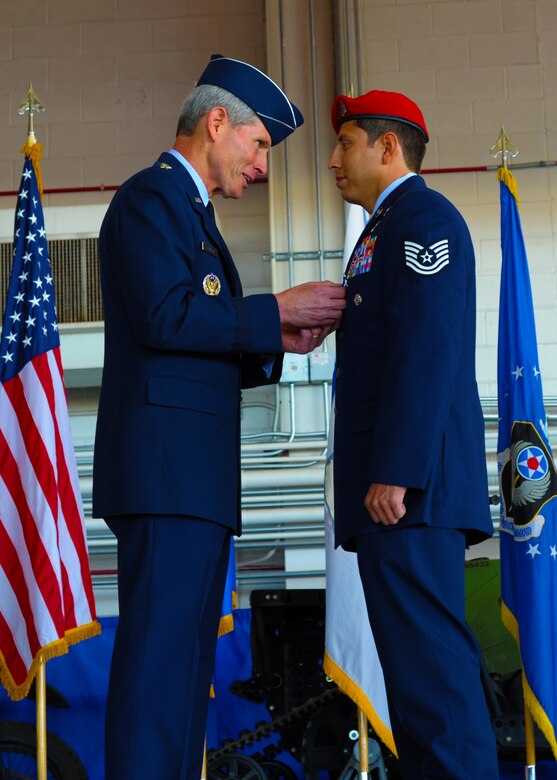 CSAF presents Air Force Cross, Silver Star in Hurlburt ...