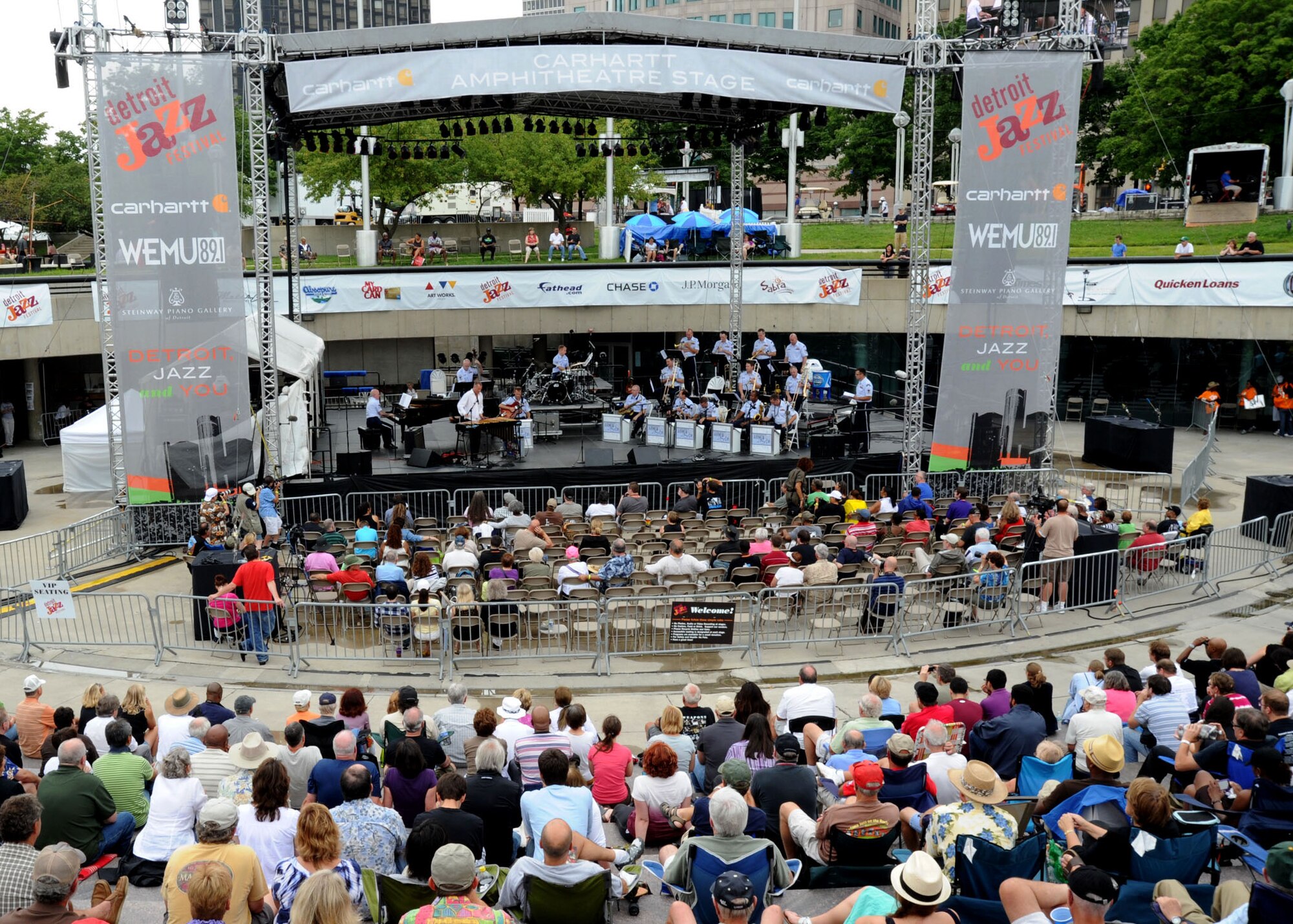 An enthusiastic audience enjoys an Airmen of Note performance at the 2011 Detroit Jazz Festival on Sept. 4. The Airmen of Note returned to the festival after an 18-year hiatus from the popular event. The Airmen of Note performance also featured vibraphonist Joe Locke. (U.S. Air Force photo/ Airman 1st Class Bahja J. Jones)  