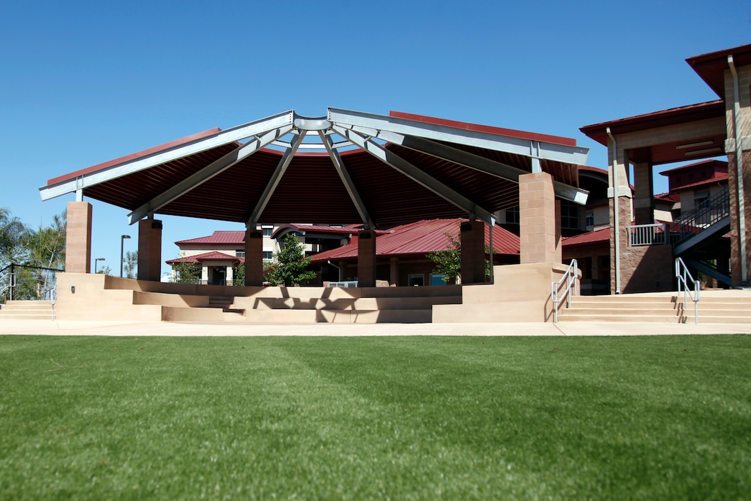 With amenities such as movie theaters, putting greens, volleyball and basketball courts, stainless steel grills and carports, these Marines may forget they are home and not at a resort. Marines and sailors of the 11th, 13th and 15th Marine Expeditionary Units along with I Marine Headquarters Group personnel, moved into a new barracks at Camp Del Mar, Sept. 7.