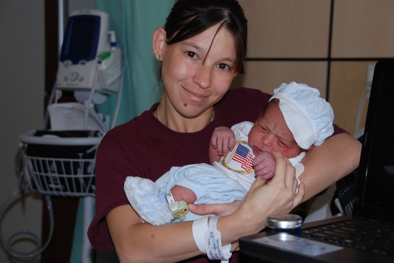 First baby born at BAMC’s new labor and delivery ward > 59th Medical Wing > Article Display