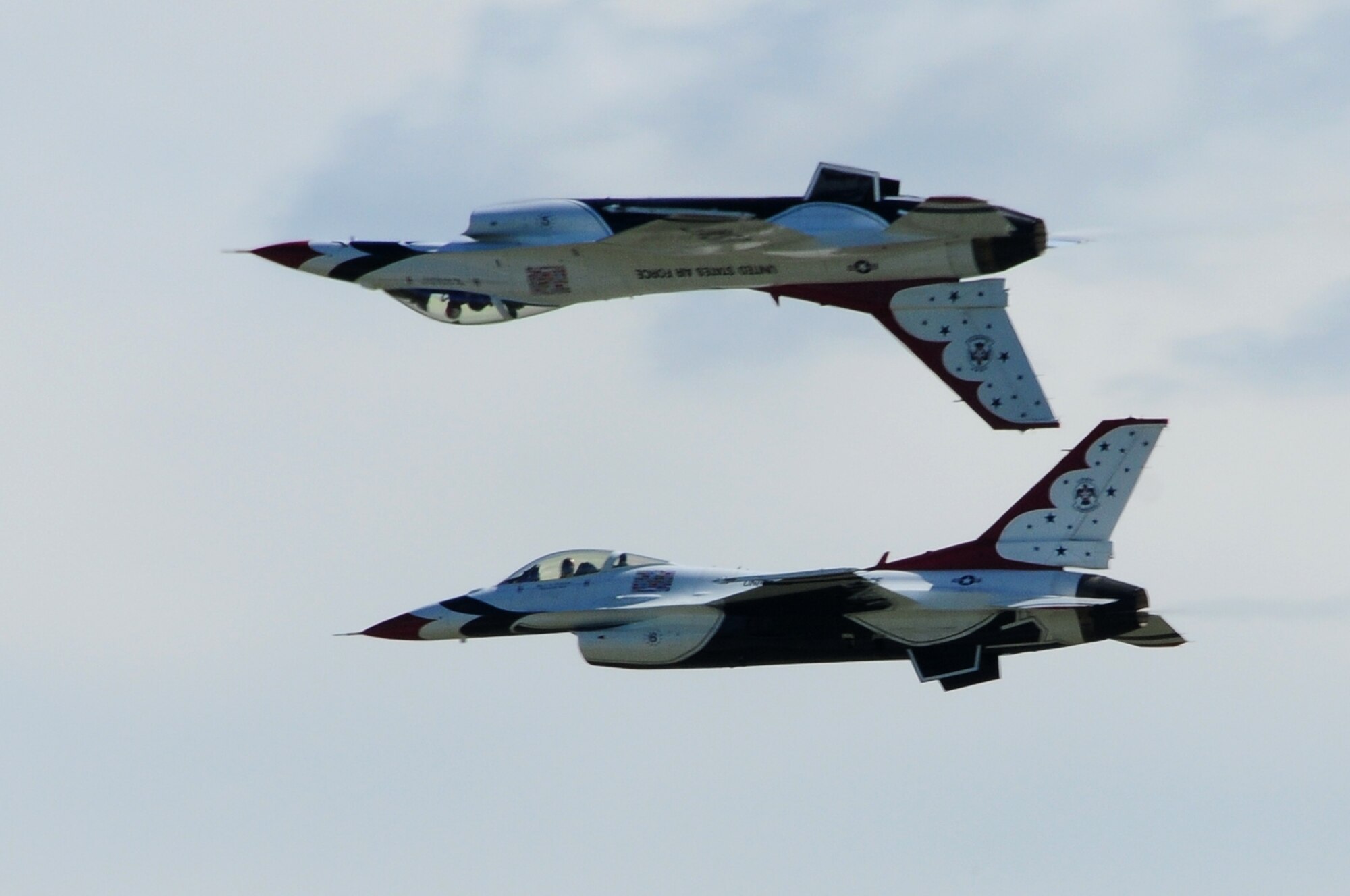 The USAF Thundebirds perform at the Thunder of Niagara Airshow September 10, 2011, Niagara Falls, NY.  The Thunderbirds demonstrate the capabilities of modern, warfighting aircraft and  represent the men and women of the United States Air Force serving around the globe.   (U.S. Air Force photo by Senior Airman Jessica Mae Snow)