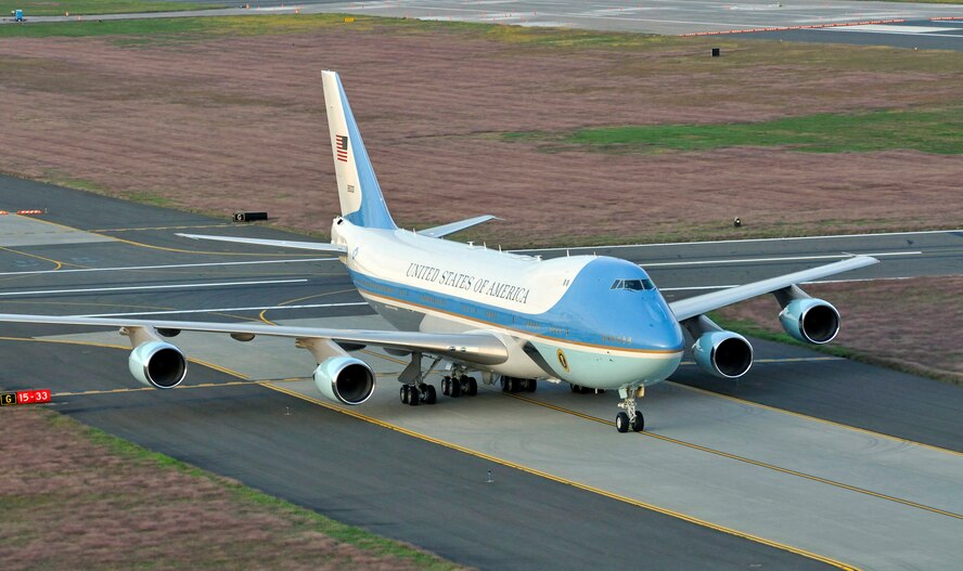 The Boeing 747 aircraft arrived at Westover Air Reserve Base Sept. 19 after
dropping off President Obama in New York City. This is one of two VC-25As assigned to the Presidential Airlift Group, 89th Airlift Wing, Joint Base Andrews, Md. The VC-25A is commonly known as "Air Force One," although that call sign is reserved for any Air Force aircraft the President is aboard. (US Air Force photo/W.C. Pope)