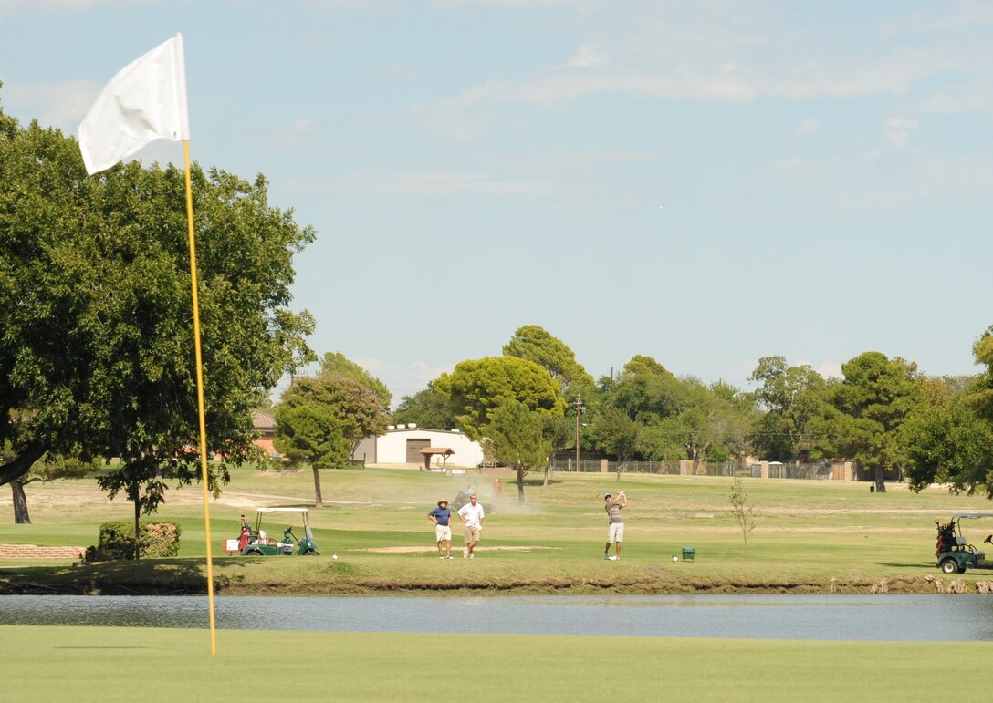 Intramural golf championship